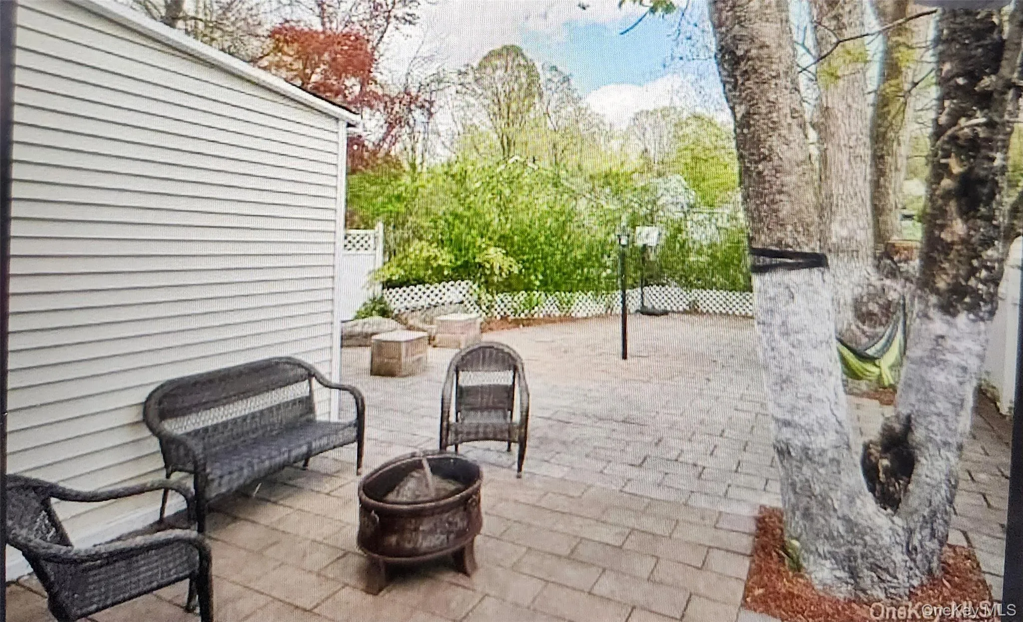 Side to back yard/patio Side to back yard/patio