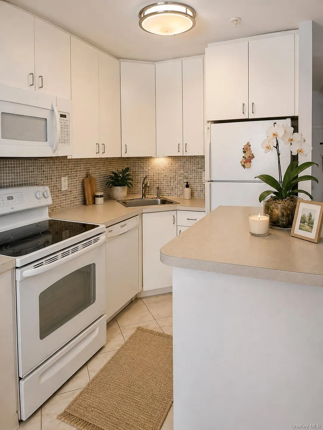 10 Canterbury Road, North Hempstead, NY, 1 Bedroom Bedrooms, 4 Rooms Rooms,1 BathroomBathrooms,Residential Lease,For Rent,Canterbury,0,1039200 10 Canterbury Road, North Hempstead, NY, 1 Bedroom Bedrooms, 4 Rooms Rooms,1 BathroomBathrooms,Residential Lease,For Rent,Canterbury,0,1039200