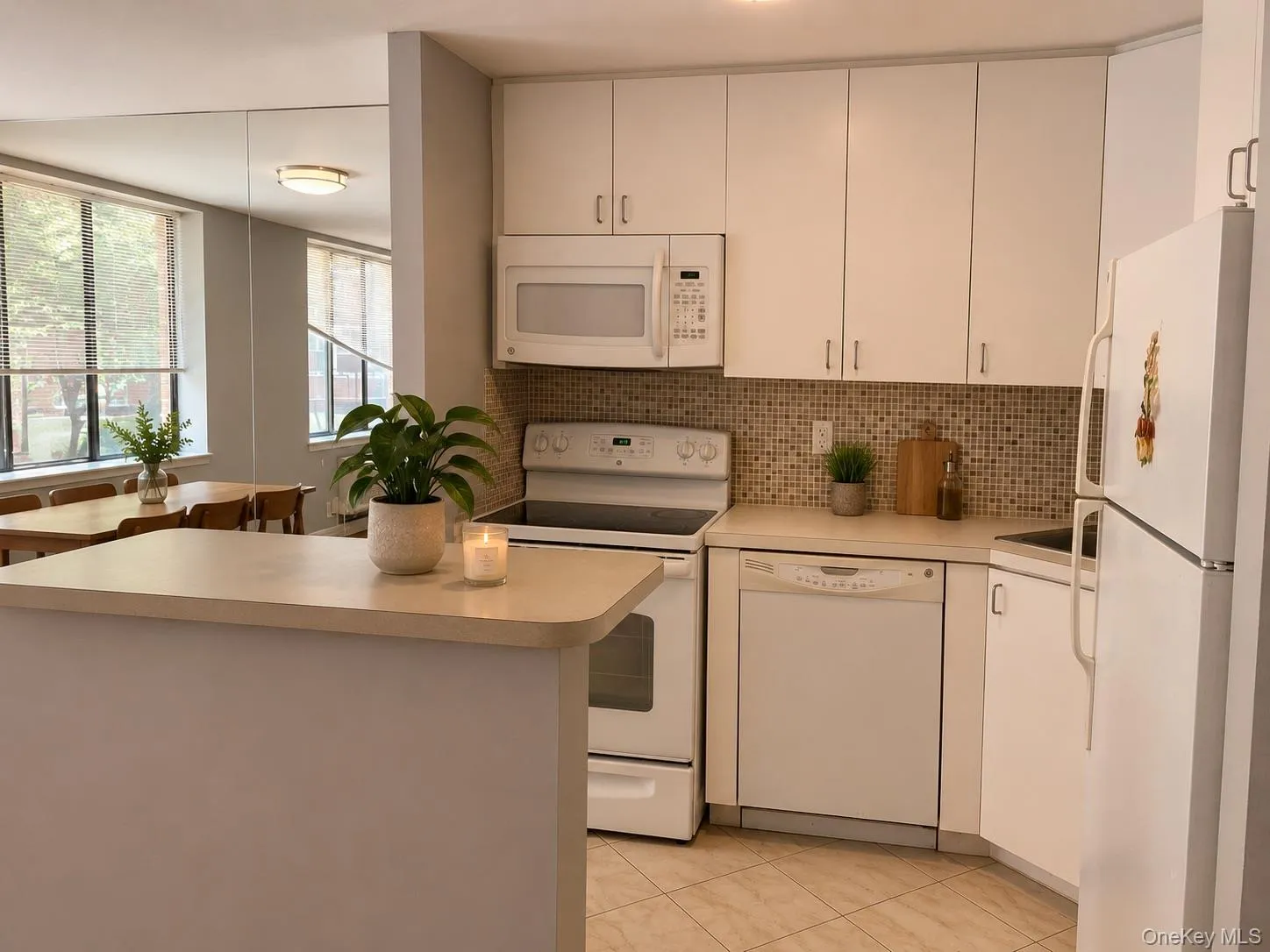 10 Canterbury Road, North Hempstead, NY, 1 Bedroom Bedrooms, 4 Rooms Rooms,1 BathroomBathrooms,Residential Lease,For Rent,Canterbury,0,1039200 10 Canterbury Road, North Hempstead, NY, 1 Bedroom Bedrooms, 4 Rooms Rooms,1 BathroomBathrooms,Residential Lease,For Rent,Canterbury,0,1039200