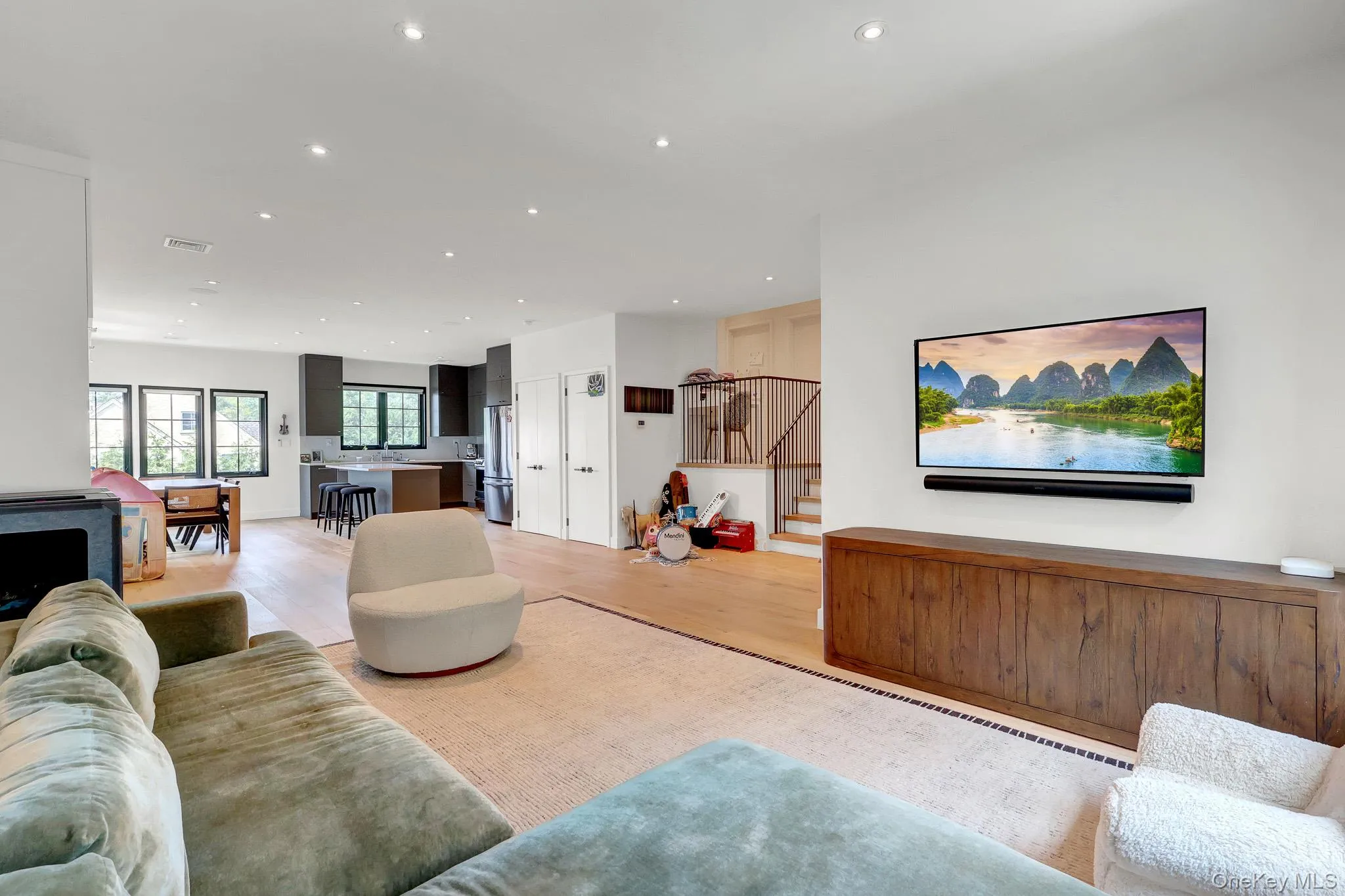 251-51 52nd Avenue, New York, NY, 4 Bedrooms Bedrooms, 15 Rooms Rooms,4 BathroomsBathrooms,Residential,For Rent,52nd,0,1039203 251-51 52nd Avenue, New York, NY, 4 Bedrooms Bedrooms, 15 Rooms Rooms,4 BathroomsBathrooms,Residential,For Rent,52nd,0,1039203