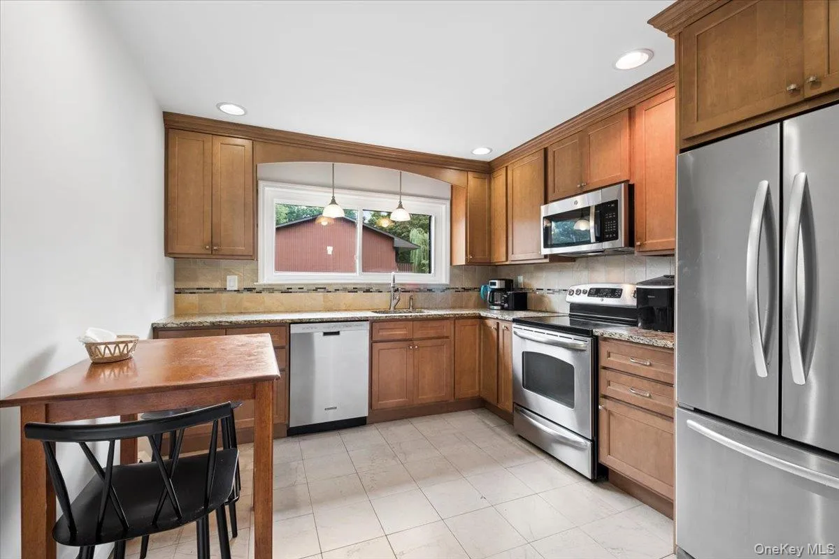 226 Coachlight Square, Cortlandt, NY, 3 Bedrooms Bedrooms, 6 Rooms Rooms,2 BathroomsBathrooms,Residential,For Rent,Coachlight,0,1039205 226 Coachlight Square, Cortlandt, NY, 3 Bedrooms Bedrooms, 6 Rooms Rooms,2 BathroomsBathrooms,Residential,For Rent,Coachlight,0,1039205