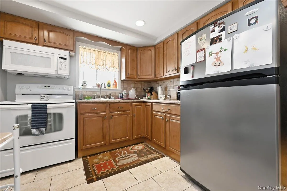 3790 Waverly Avenue, Hempstead, NY, 4 Bedrooms Bedrooms, 14 Rooms Rooms,2 BathroomsBathrooms,Residential,For Rent,Waverly,0,1039207 3790 Waverly Avenue, Hempstead, NY, 4 Bedrooms Bedrooms, 14 Rooms Rooms,2 BathroomsBathrooms,Residential,For Rent,Waverly,0,1039207