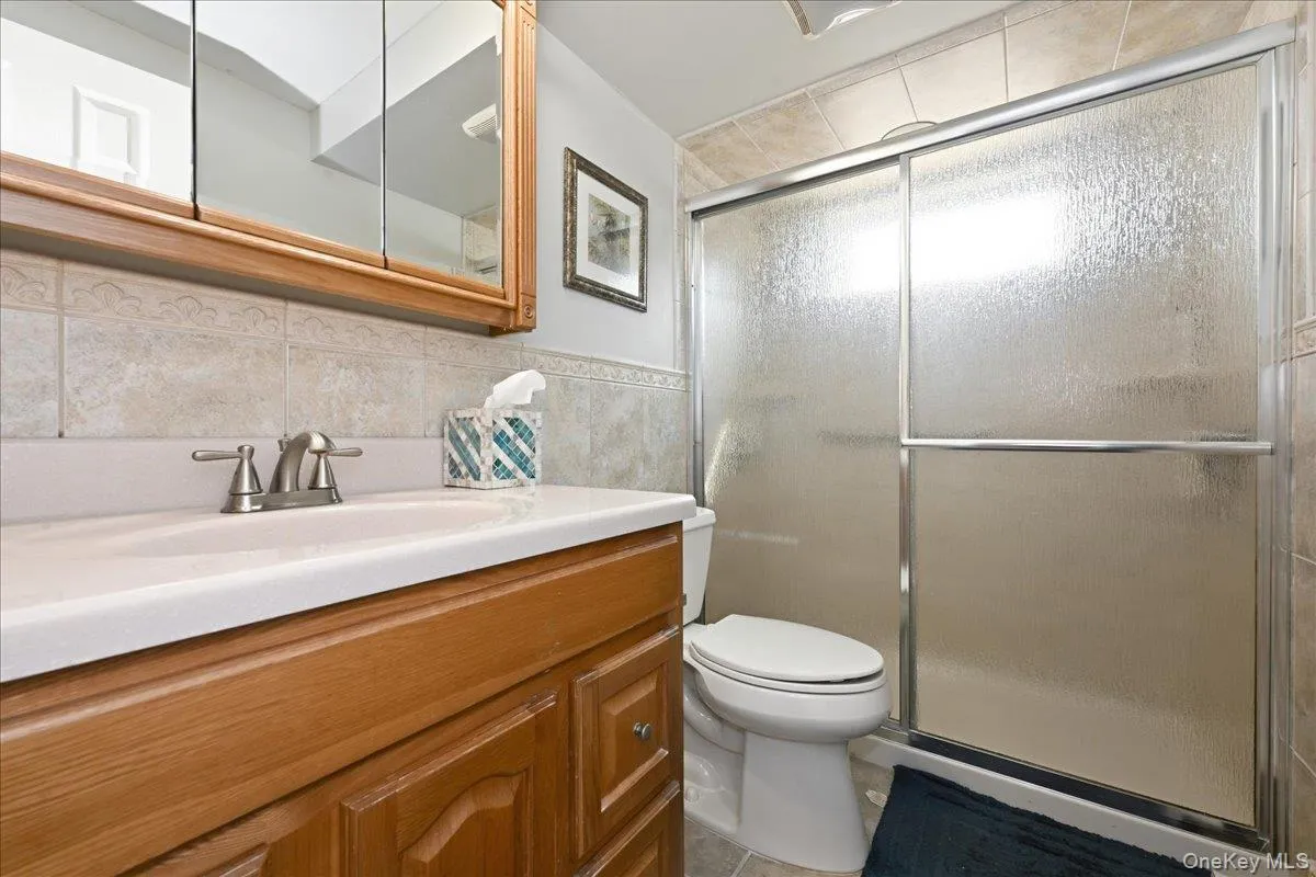 3790 Waverly Avenue, Hempstead, NY, 4 Bedrooms Bedrooms, 14 Rooms Rooms,2 BathroomsBathrooms,Residential,For Rent,Waverly,0,1039207 3790 Waverly Avenue, Hempstead, NY, 4 Bedrooms Bedrooms, 14 Rooms Rooms,2 BathroomsBathrooms,Residential,For Rent,Waverly,0,1039207
