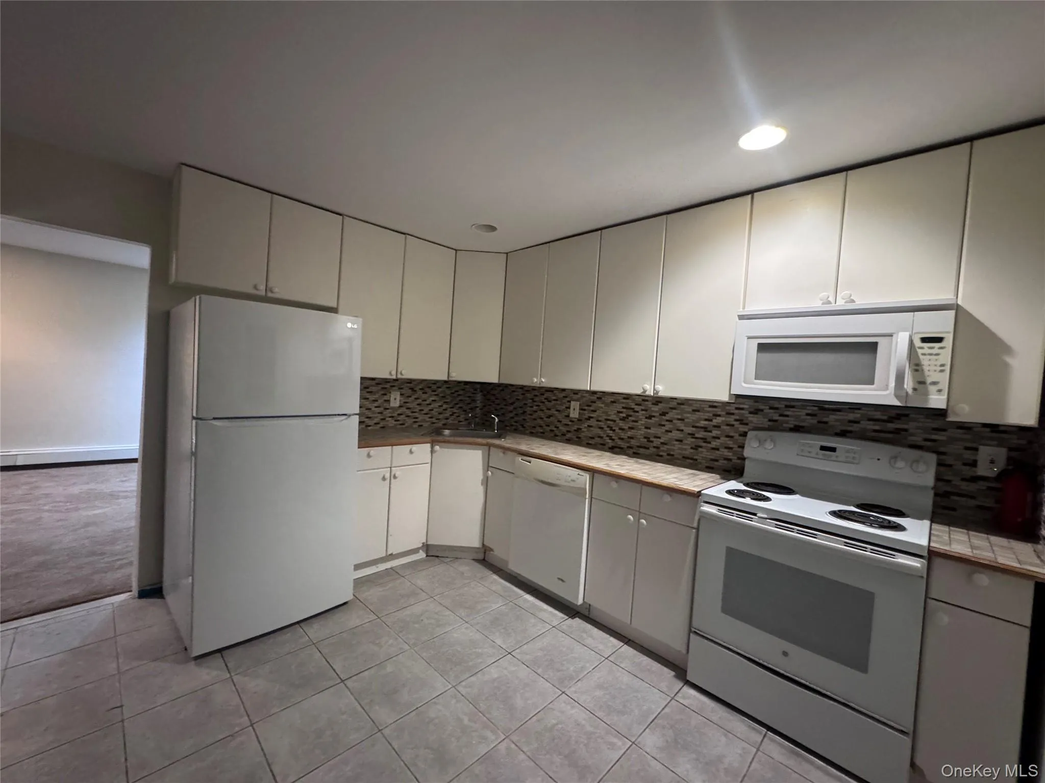 143 E. Parkview Drive, Brookhaven, NY, 3 Bedrooms Bedrooms, 6 Rooms Rooms,1 BathroomBathrooms,Residential,For Rent,E. Parkview,0,1039208 143 E. Parkview Drive, Brookhaven, NY, 3 Bedrooms Bedrooms, 6 Rooms Rooms,1 BathroomBathrooms,Residential,For Rent,E. Parkview,0,1039208