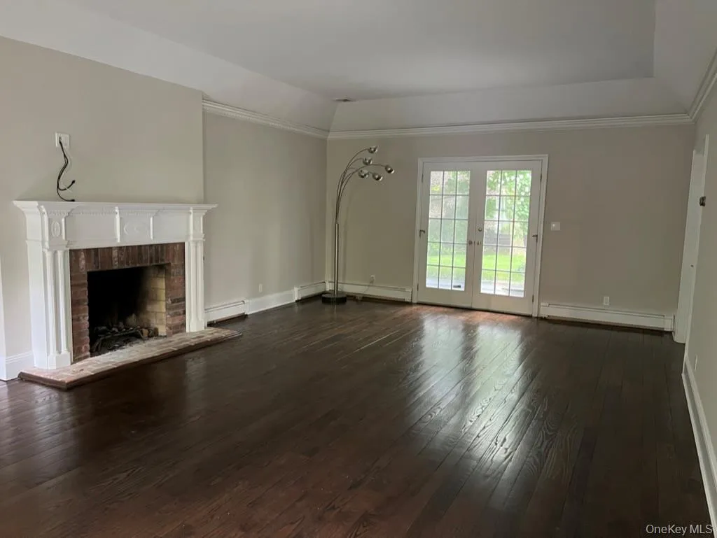 23 Matinecock Farms Road, Oyster Bay, NY, 5 Bedrooms Bedrooms, 9 Rooms Rooms,4 BathroomsBathrooms,Residential Lease,For Rent,Matinecock Farms,0,1039209 23 Matinecock Farms Road, Oyster Bay, NY, 5 Bedrooms Bedrooms, 9 Rooms Rooms,4 BathroomsBathrooms,Residential Lease,For Rent,Matinecock Farms,0,1039209
