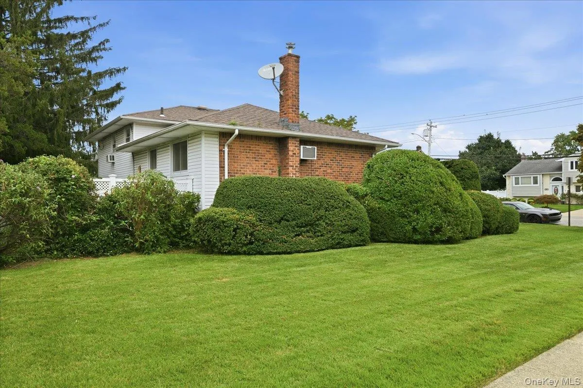 90 Grohmans Lane, Oyster Bay, NY, 3 Bedrooms Bedrooms, 14 Rooms Rooms,2 BathroomsBathrooms,Residential,For Rent,Grohmans,0,1039211 90 Grohmans Lane, Oyster Bay, NY, 3 Bedrooms Bedrooms, 14 Rooms Rooms,2 BathroomsBathrooms,Residential,For Rent,Grohmans,0,1039211