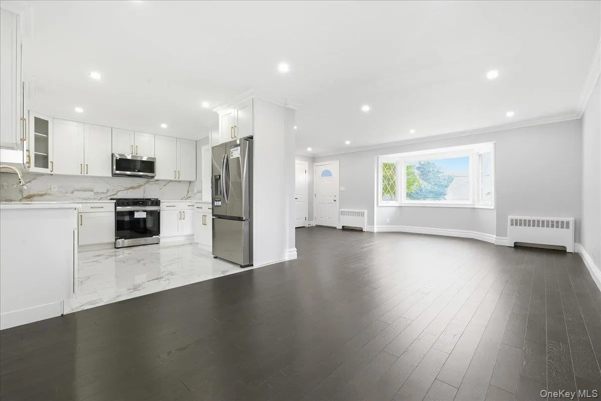 90 Grohmans Lane, Oyster Bay, NY, 3 Bedrooms Bedrooms, 14 Rooms Rooms,2 BathroomsBathrooms,Residential,For Rent,Grohmans,0,1039211 90 Grohmans Lane, Oyster Bay, NY, 3 Bedrooms Bedrooms, 14 Rooms Rooms,2 BathroomsBathrooms,Residential,For Rent,Grohmans,0,1039211
