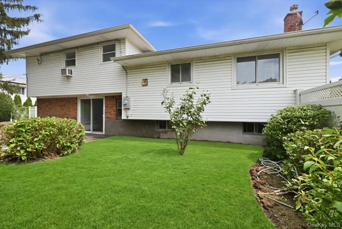 90 Grohmans Lane, Oyster Bay, NY, 3 Bedrooms Bedrooms, 14 Rooms Rooms,2 BathroomsBathrooms,Residential,For Rent,Grohmans,0,1039211 90 Grohmans Lane, Oyster Bay, NY, 3 Bedrooms Bedrooms, 14 Rooms Rooms,2 BathroomsBathrooms,Residential,For Rent,Grohmans,0,1039211