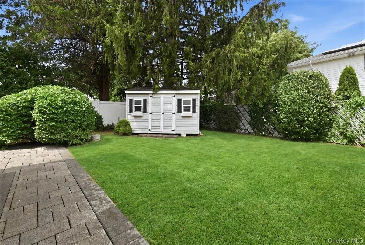 90 Grohmans Lane, Oyster Bay, NY, 3 Bedrooms Bedrooms, 14 Rooms Rooms,2 BathroomsBathrooms,Residential,For Rent,Grohmans,0,1039211 90 Grohmans Lane, Oyster Bay, NY, 3 Bedrooms Bedrooms, 14 Rooms Rooms,2 BathroomsBathrooms,Residential,For Rent,Grohmans,0,1039211