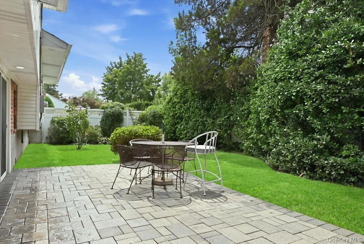 90 Grohmans Lane, Oyster Bay, NY, 3 Bedrooms Bedrooms, 14 Rooms Rooms,2 BathroomsBathrooms,Residential,For Rent,Grohmans,0,1039211 90 Grohmans Lane, Oyster Bay, NY, 3 Bedrooms Bedrooms, 14 Rooms Rooms,2 BathroomsBathrooms,Residential,For Rent,Grohmans,0,1039211