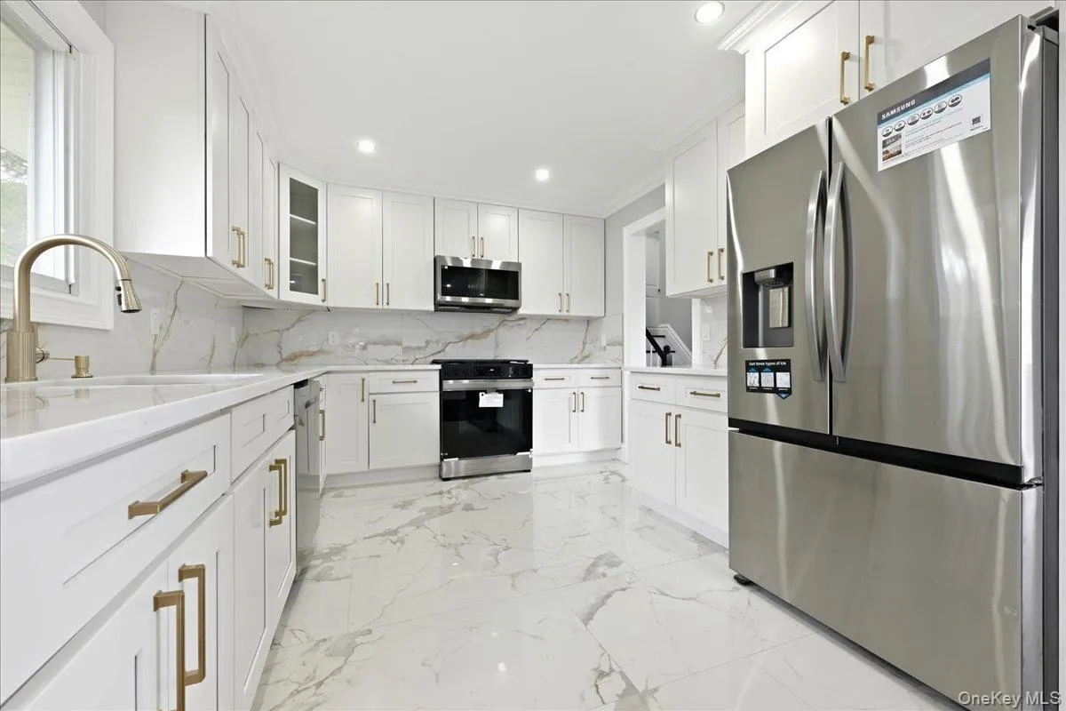 90 Grohmans Lane, Oyster Bay, NY, 3 Bedrooms Bedrooms, 14 Rooms Rooms,2 BathroomsBathrooms,Residential,For Rent,Grohmans,0,1039211 90 Grohmans Lane, Oyster Bay, NY, 3 Bedrooms Bedrooms, 14 Rooms Rooms,2 BathroomsBathrooms,Residential,For Rent,Grohmans,0,1039211