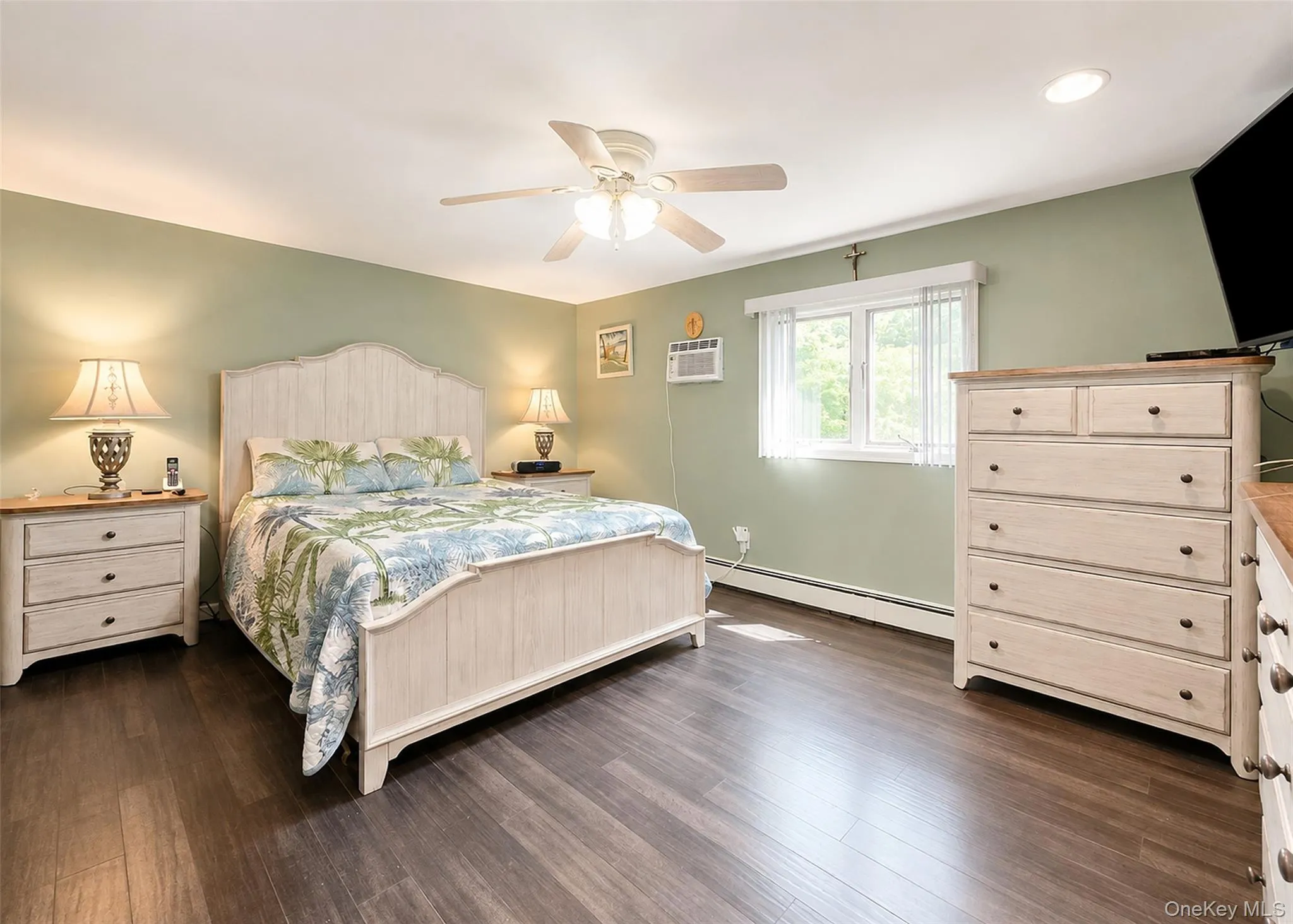 4 Halfcircle Drive, Brookhaven, NY, 5 Bedrooms Bedrooms, 8 Rooms Rooms,2 BathroomsBathrooms,Residential,For Rent,Halfcircle,0,1039213 4 Halfcircle Drive, Brookhaven, NY, 5 Bedrooms Bedrooms, 8 Rooms Rooms,2 BathroomsBathrooms,Residential,For Rent,Halfcircle,0,1039213