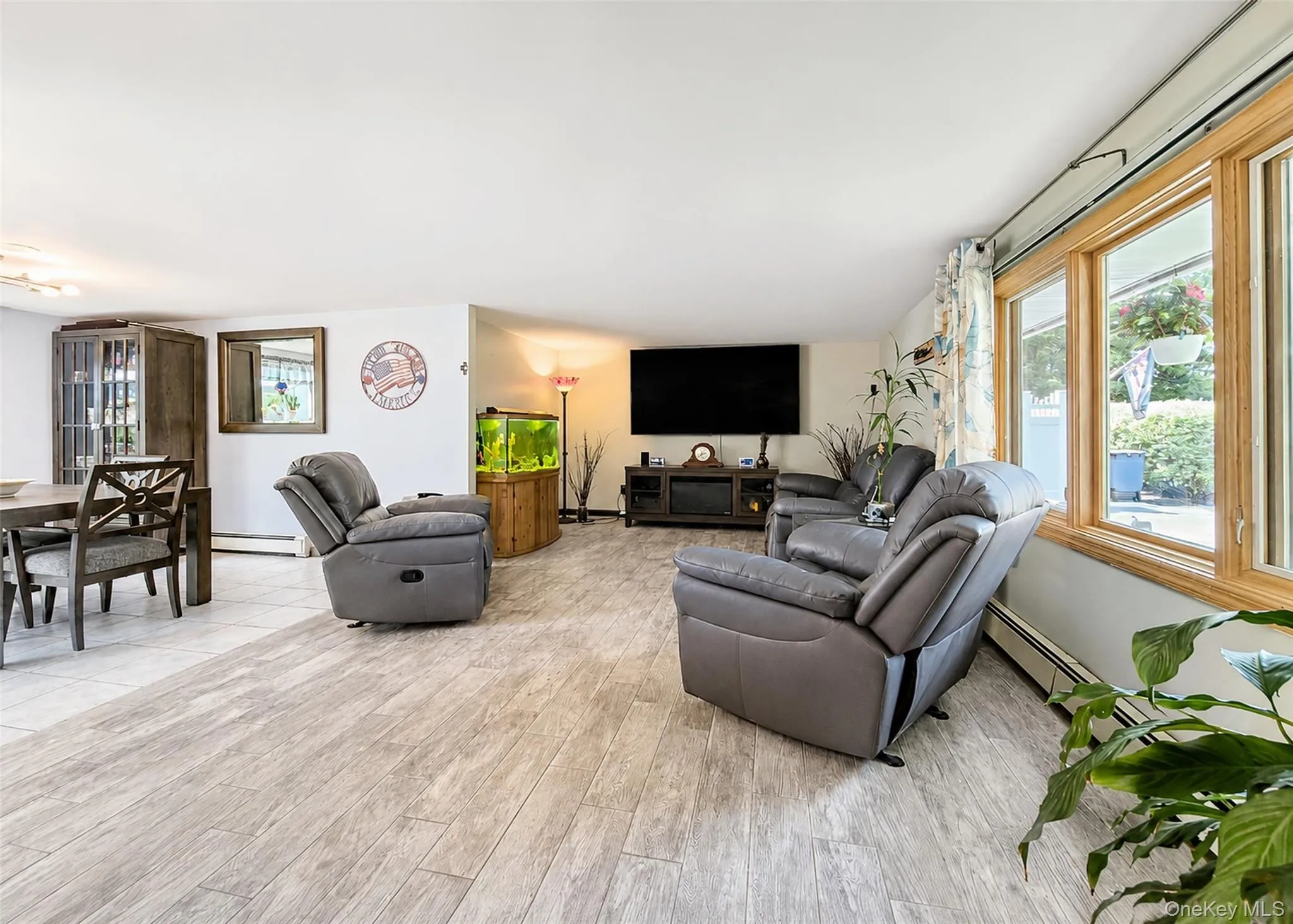 4 Halfcircle Drive, Brookhaven, NY, 5 Bedrooms Bedrooms, 8 Rooms Rooms,2 BathroomsBathrooms,Residential,For Rent,Halfcircle,0,1039213 4 Halfcircle Drive, Brookhaven, NY, 5 Bedrooms Bedrooms, 8 Rooms Rooms,2 BathroomsBathrooms,Residential,For Rent,Halfcircle,0,1039213