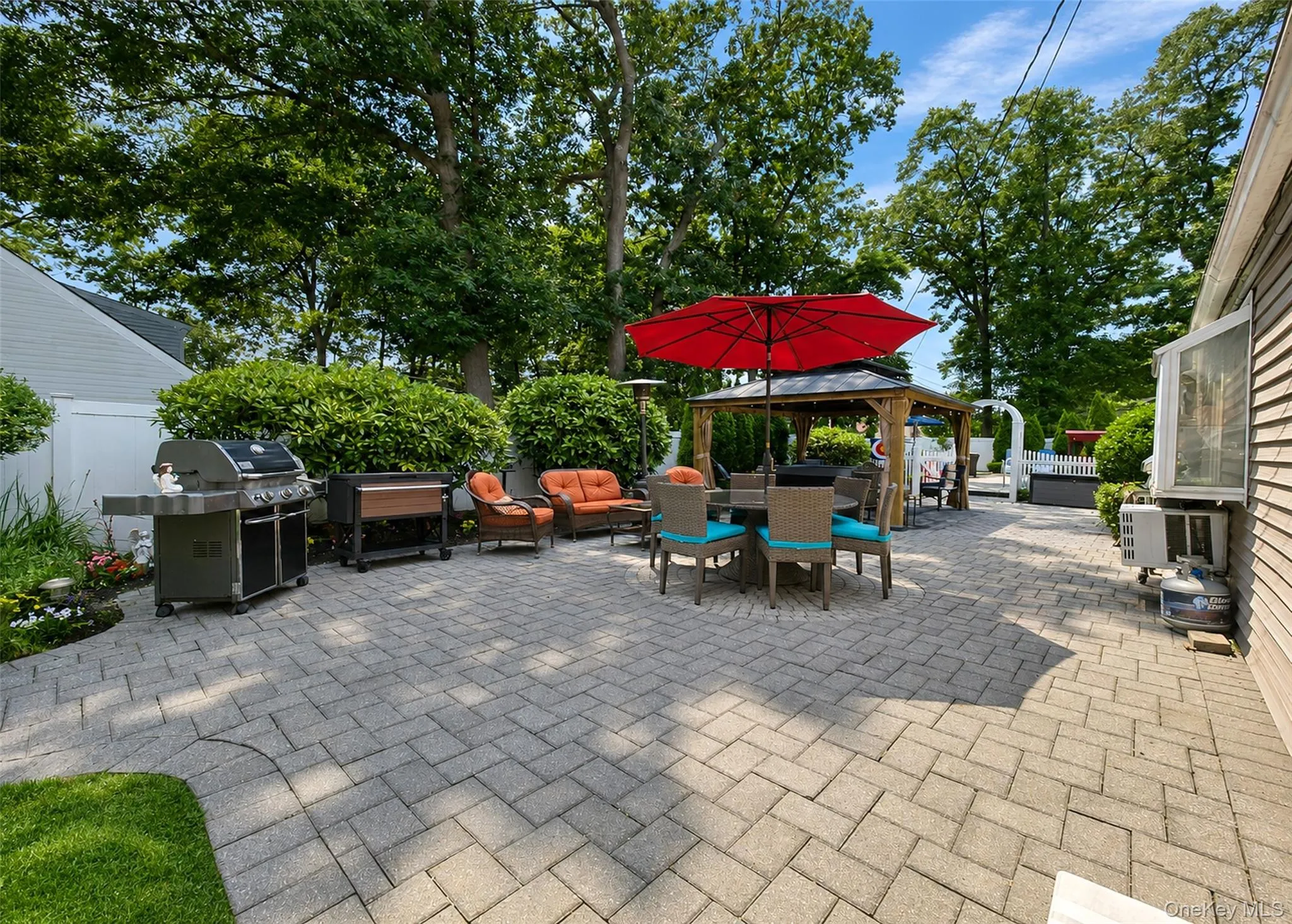 4 Halfcircle Drive, Brookhaven, NY, 5 Bedrooms Bedrooms, 8 Rooms Rooms,2 BathroomsBathrooms,Residential,For Rent,Halfcircle,0,1039213 4 Halfcircle Drive, Brookhaven, NY, 5 Bedrooms Bedrooms, 8 Rooms Rooms,2 BathroomsBathrooms,Residential,For Rent,Halfcircle,0,1039213