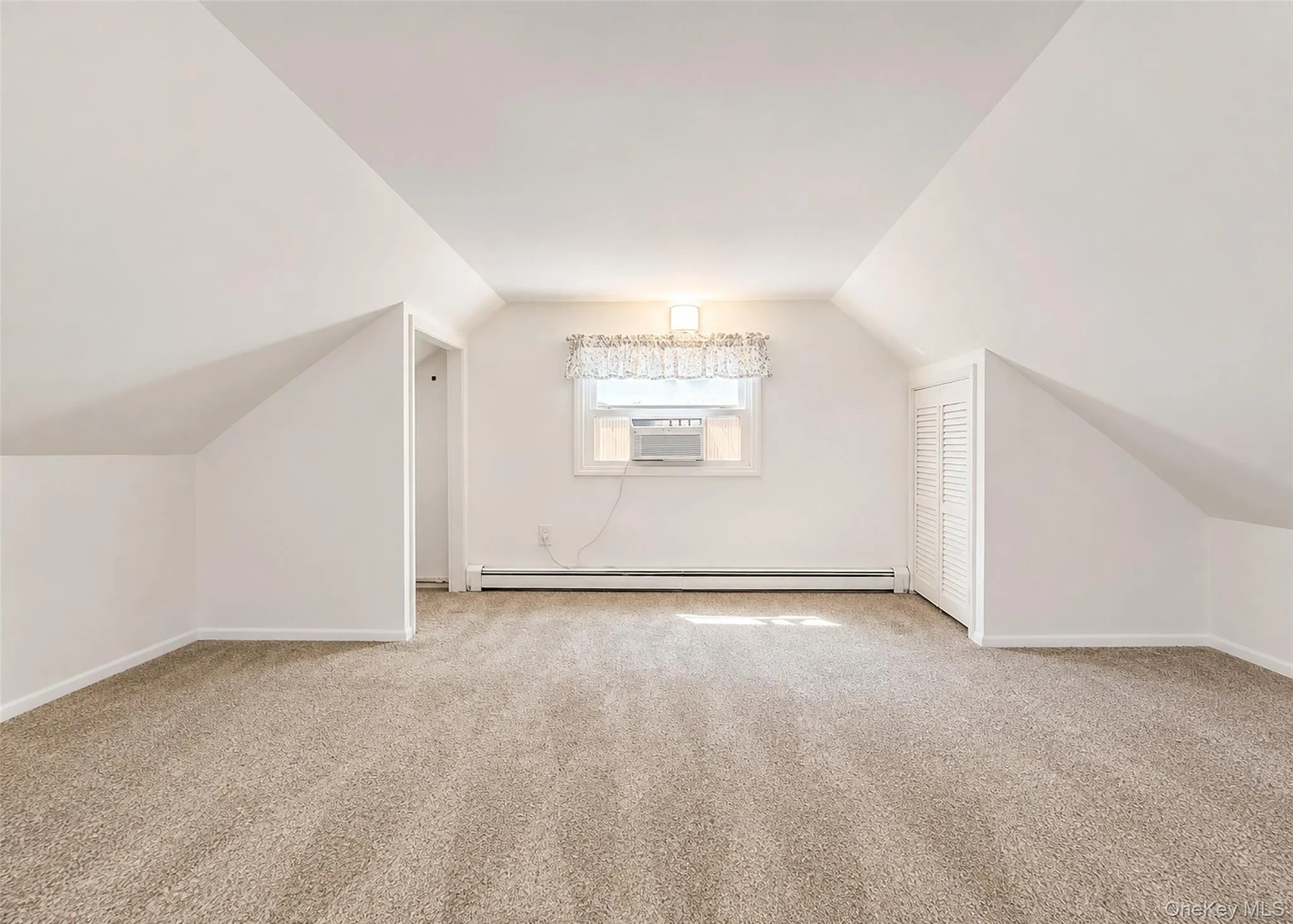 4 Halfcircle Drive, Brookhaven, NY, 5 Bedrooms Bedrooms, 8 Rooms Rooms,2 BathroomsBathrooms,Residential,For Rent,Halfcircle,0,1039213 4 Halfcircle Drive, Brookhaven, NY, 5 Bedrooms Bedrooms, 8 Rooms Rooms,2 BathroomsBathrooms,Residential,For Rent,Halfcircle,0,1039213