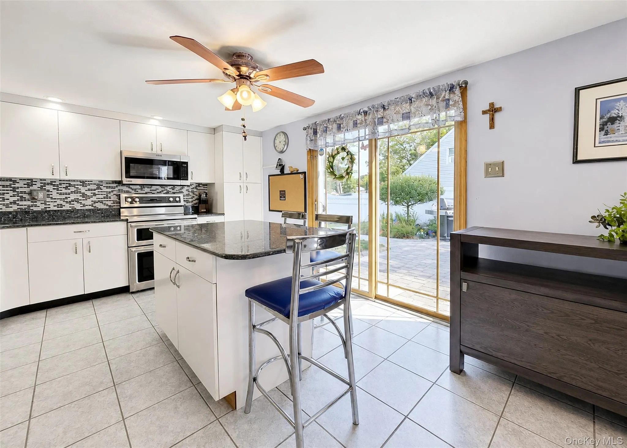 4 Halfcircle Drive, Brookhaven, NY, 5 Bedrooms Bedrooms, 8 Rooms Rooms,2 BathroomsBathrooms,Residential,For Rent,Halfcircle,0,1039213 4 Halfcircle Drive, Brookhaven, NY, 5 Bedrooms Bedrooms, 8 Rooms Rooms,2 BathroomsBathrooms,Residential,For Rent,Halfcircle,0,1039213