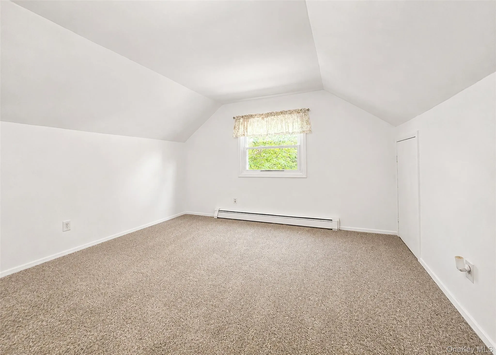 4 Halfcircle Drive, Brookhaven, NY, 5 Bedrooms Bedrooms, 8 Rooms Rooms,2 BathroomsBathrooms,Residential,For Rent,Halfcircle,0,1039213 4 Halfcircle Drive, Brookhaven, NY, 5 Bedrooms Bedrooms, 8 Rooms Rooms,2 BathroomsBathrooms,Residential,For Rent,Halfcircle,0,1039213