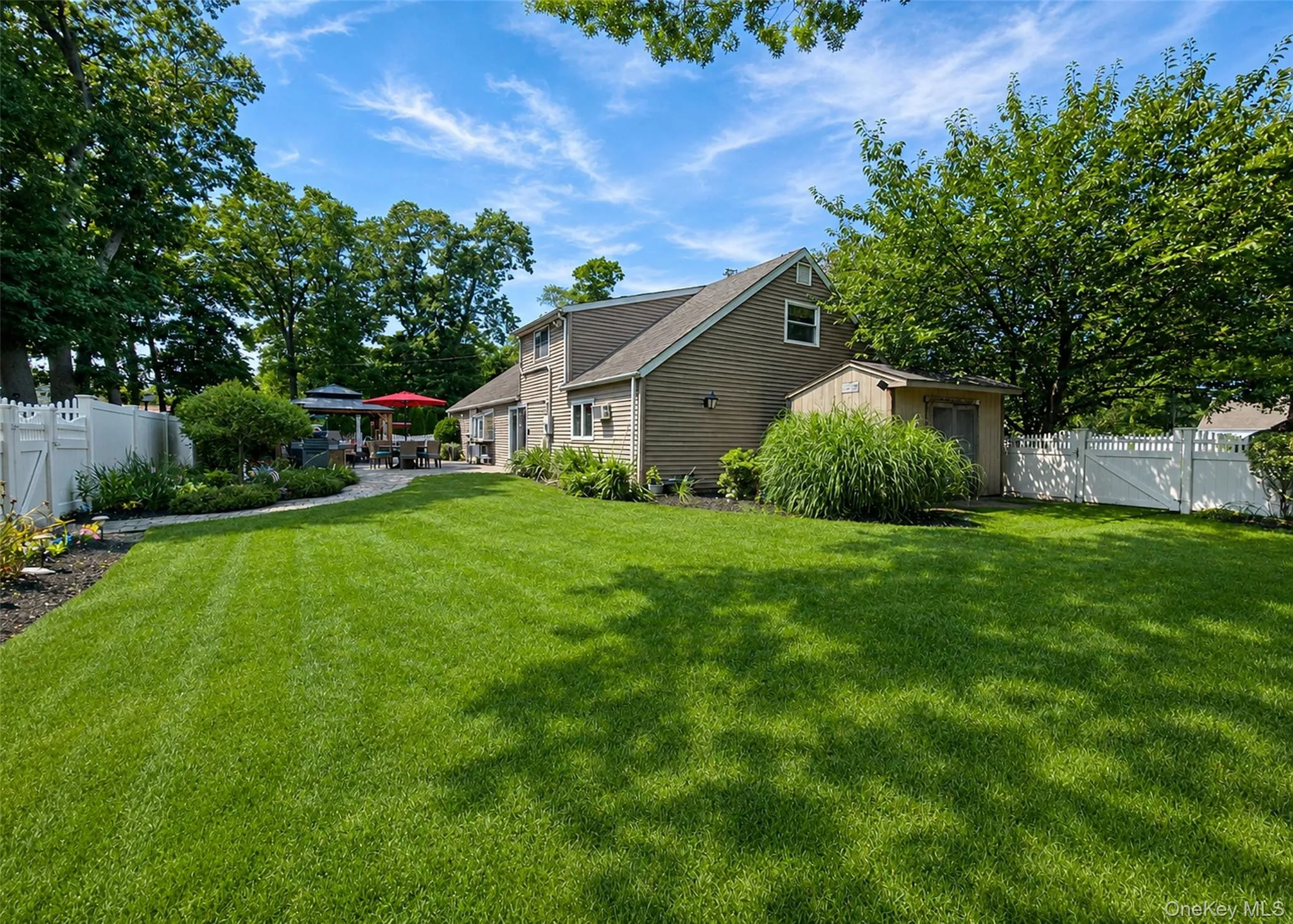 4 Halfcircle Drive, Brookhaven, NY, 5 Bedrooms Bedrooms, 8 Rooms Rooms,2 BathroomsBathrooms,Residential,For Rent,Halfcircle,0,1039213 4 Halfcircle Drive, Brookhaven, NY, 5 Bedrooms Bedrooms, 8 Rooms Rooms,2 BathroomsBathrooms,Residential,For Rent,Halfcircle,0,1039213