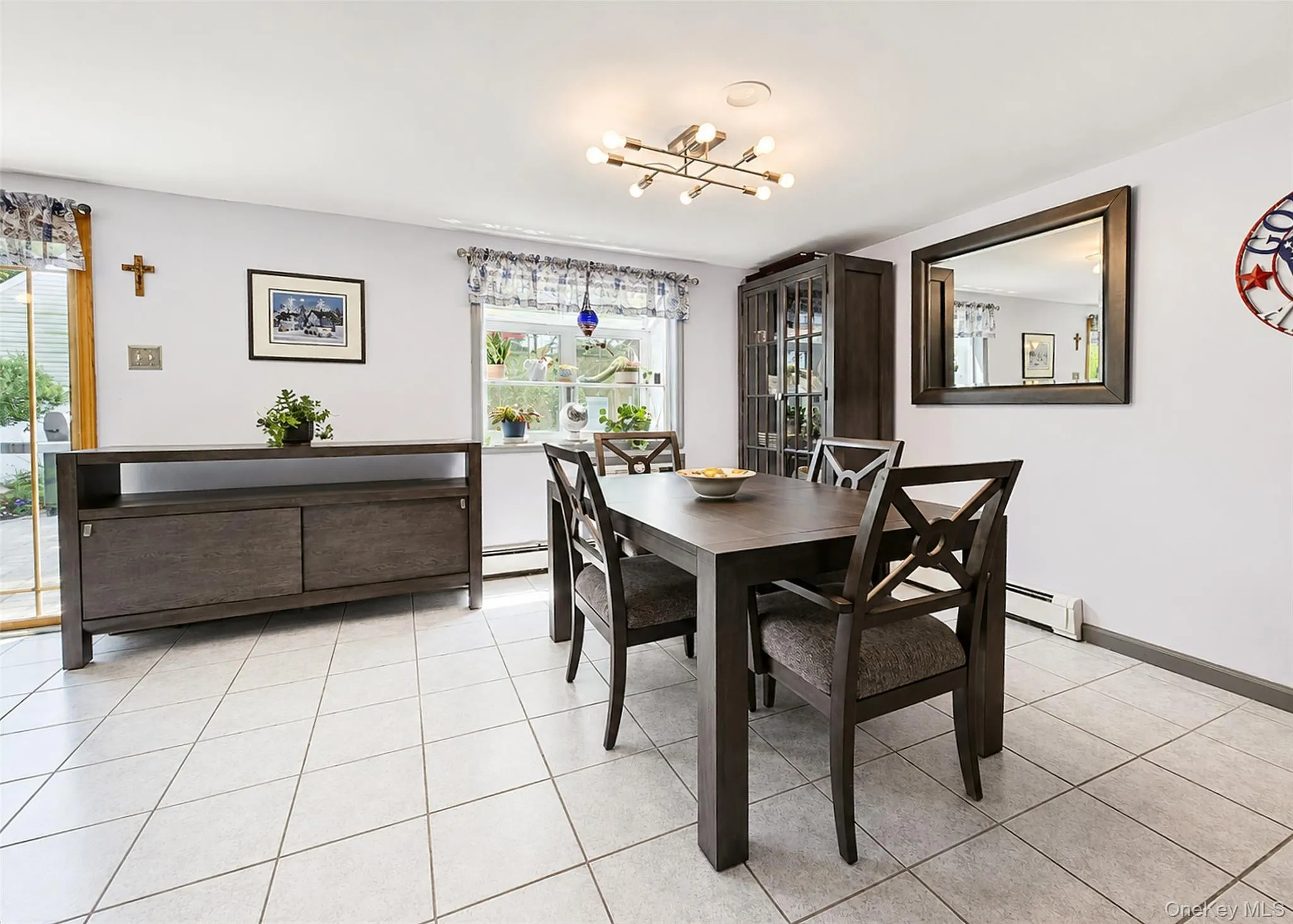 4 Halfcircle Drive, Brookhaven, NY, 5 Bedrooms Bedrooms, 8 Rooms Rooms,2 BathroomsBathrooms,Residential,For Rent,Halfcircle,0,1039213 4 Halfcircle Drive, Brookhaven, NY, 5 Bedrooms Bedrooms, 8 Rooms Rooms,2 BathroomsBathrooms,Residential,For Rent,Halfcircle,0,1039213