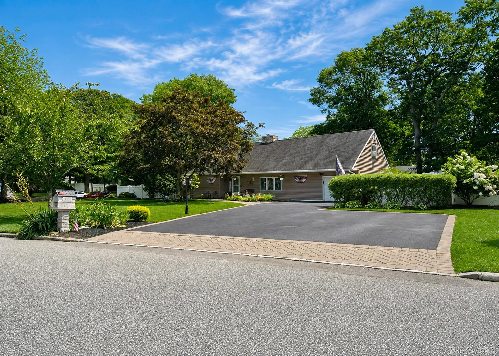 4 Halfcircle Drive, Brookhaven, NY, 5 Bedrooms Bedrooms, 8 Rooms Rooms,2 BathroomsBathrooms,Residential,For Rent,Halfcircle,0,1039213 4 Halfcircle Drive, Brookhaven, NY, 5 Bedrooms Bedrooms, 8 Rooms Rooms,2 BathroomsBathrooms,Residential,For Rent,Halfcircle,0,1039213