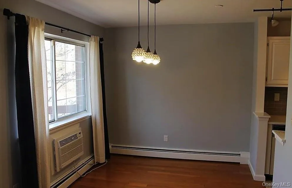 55 N. Broadway, White Plains, NY, 2 Bedrooms Bedrooms, 5 Rooms Rooms,2 BathroomsBathrooms,Residential Lease,For Rent,N. Broadway,0,1039219 55 N. Broadway, White Plains, NY, 2 Bedrooms Bedrooms, 5 Rooms Rooms,2 BathroomsBathrooms,Residential Lease,For Rent,N. Broadway,0,1039219