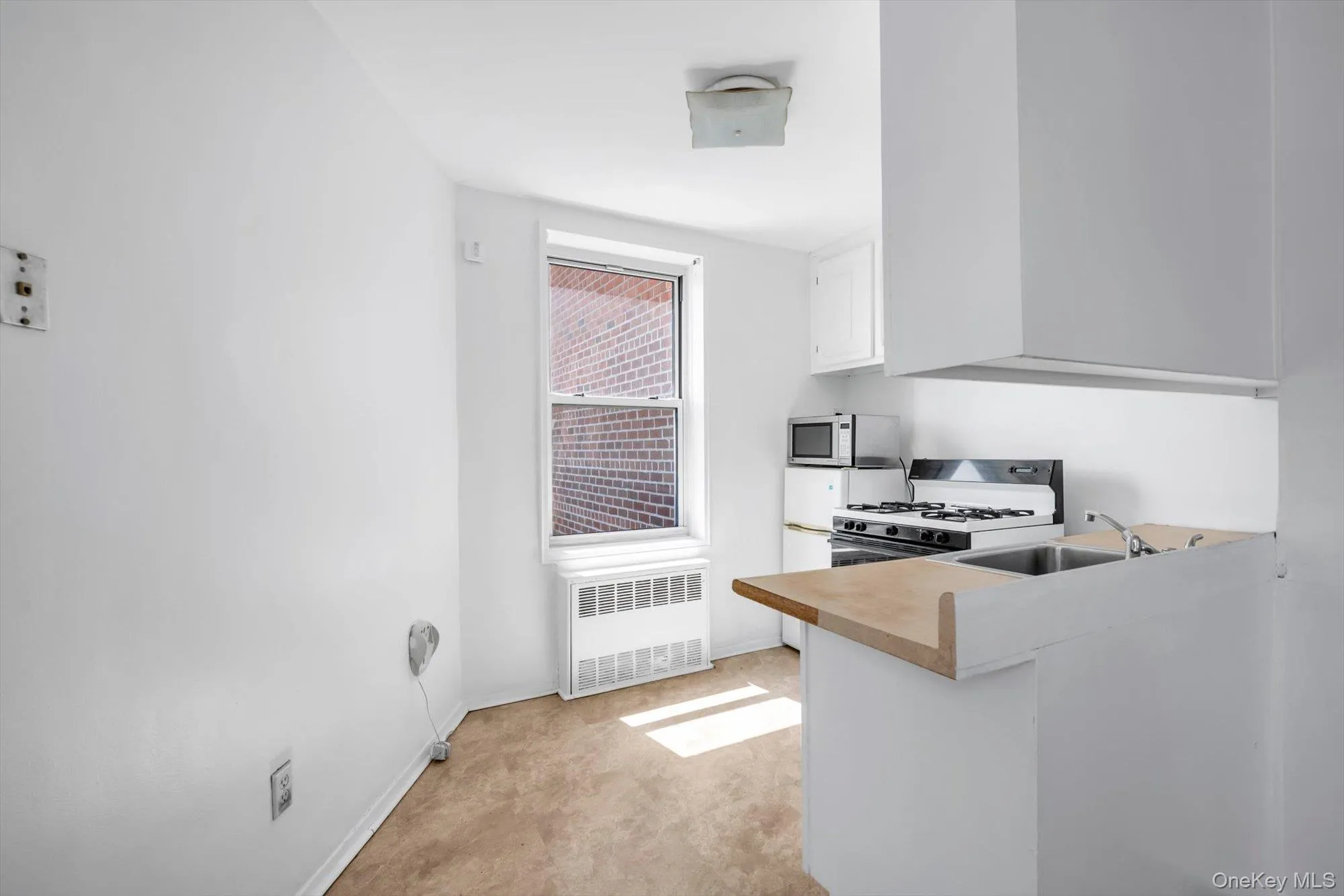 68-15 Selfridge Street, New York, NY, 1 Bedroom Bedrooms, 2 Rooms Rooms,1 BathroomBathrooms,Residential,For Rent,Selfridge,0,1039227 68-15 Selfridge Street, New York, NY, 1 Bedroom Bedrooms, 2 Rooms Rooms,1 BathroomBathrooms,Residential,For Rent,Selfridge,0,1039227