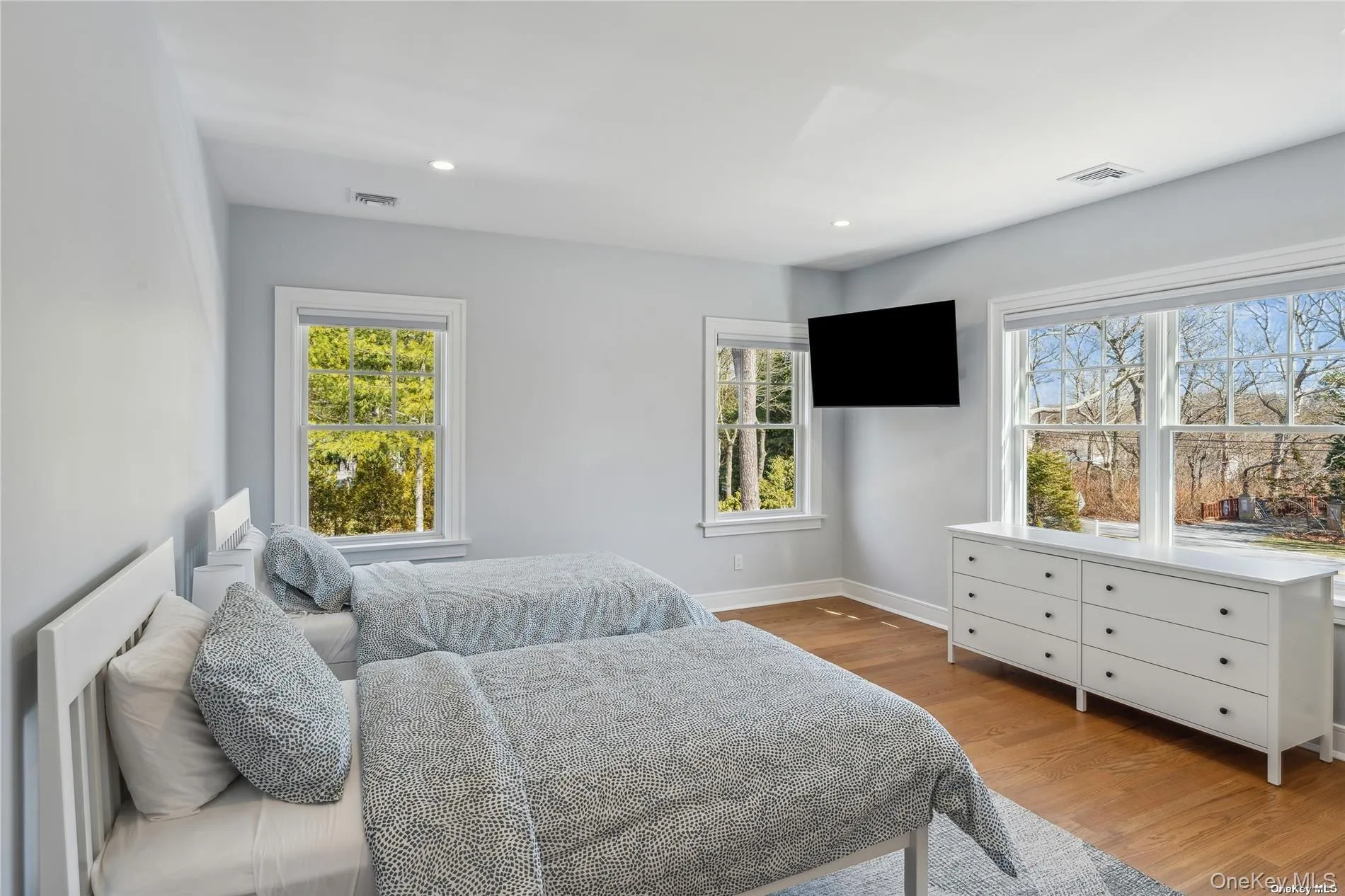 9 Mill Road, Southampton, NY, 6 Bedrooms Bedrooms, 11 Rooms Rooms,5 BathroomsBathrooms,Residential Lease,For Rent,Mill,0,1039229 9 Mill Road, Southampton, NY, 6 Bedrooms Bedrooms, 11 Rooms Rooms,5 BathroomsBathrooms,Residential Lease,For Rent,Mill,0,1039229