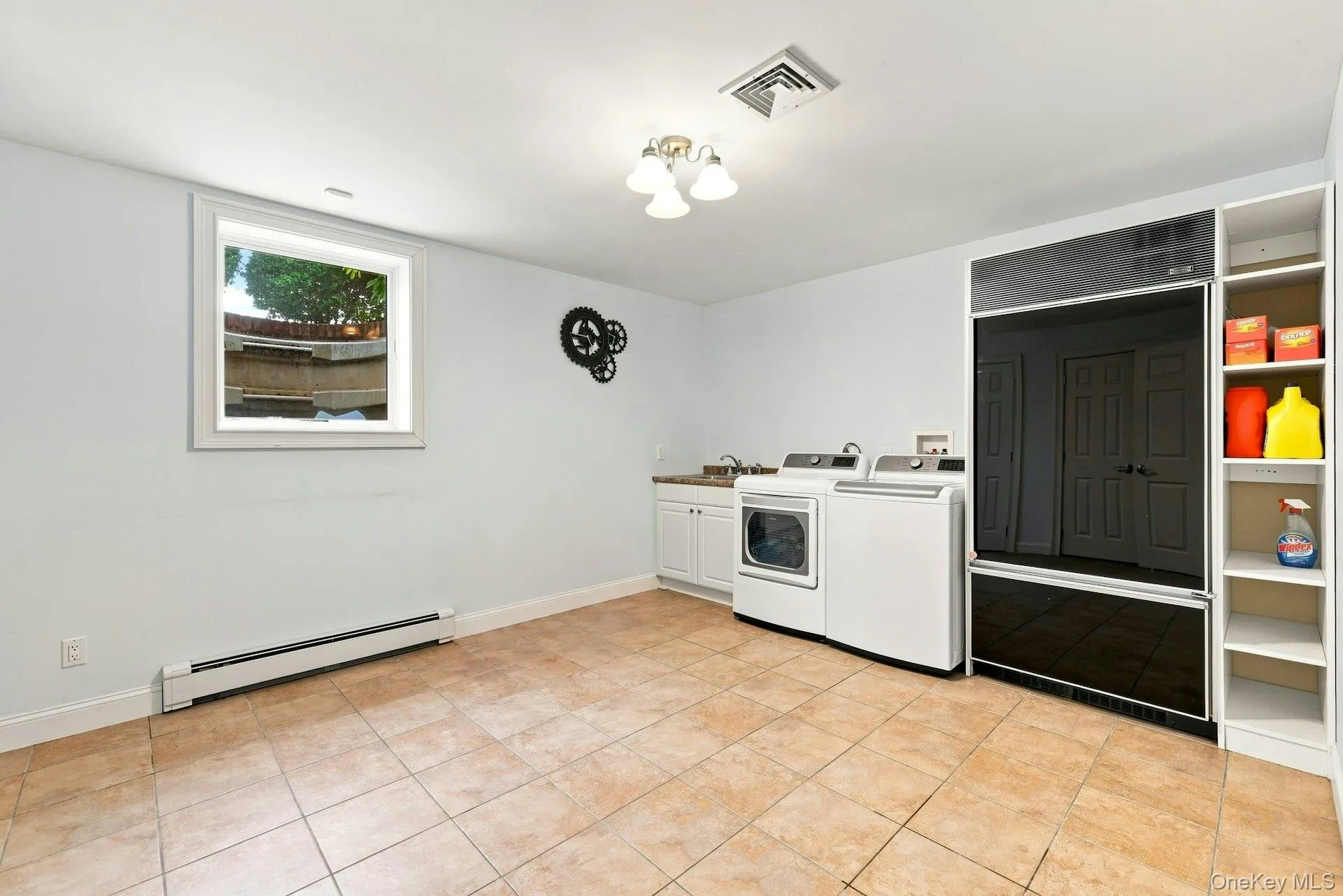 28 Spruce Street, Brookhaven, NY, 6 Bedrooms Bedrooms, 14 Rooms Rooms,4 BathroomsBathrooms,Residential,For Rent,Spruce,0,1039232 28 Spruce Street, Brookhaven, NY, 6 Bedrooms Bedrooms, 14 Rooms Rooms,4 BathroomsBathrooms,Residential,For Rent,Spruce,0,1039232