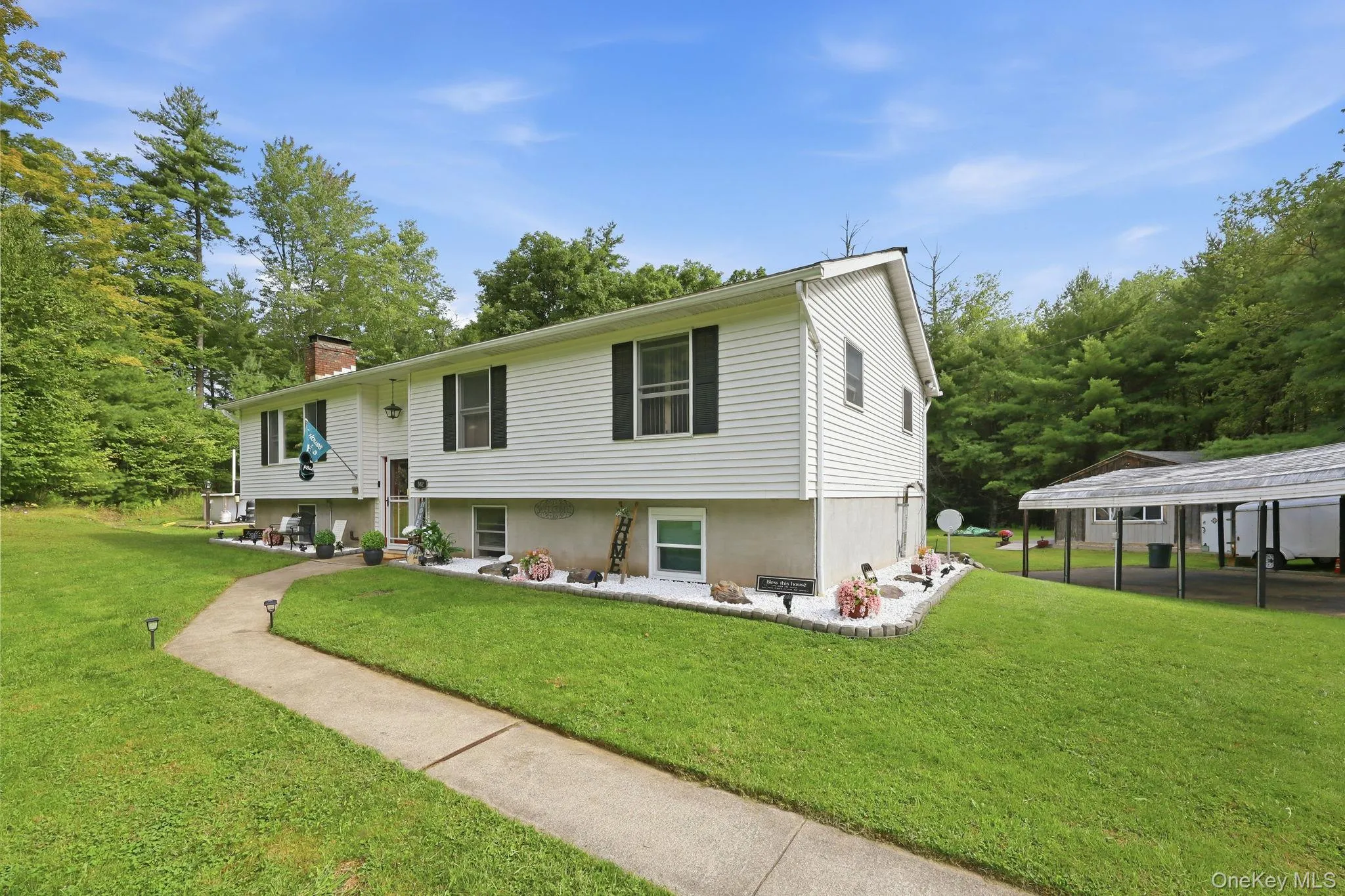 842 Ulster Heights Road, Wawarsing, NY, 5 Bedrooms Bedrooms, 13 Rooms Rooms,3 BathroomsBathrooms,Residential,For Rent,Ulster Heights,0,1039233 842 Ulster Heights Road, Wawarsing, NY, 5 Bedrooms Bedrooms, 13 Rooms Rooms,3 BathroomsBathrooms,Residential,For Rent,Ulster Heights,0,1039233