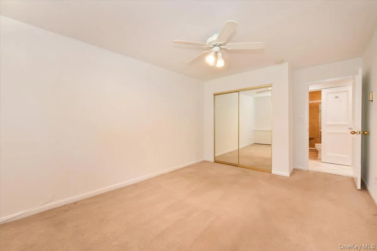 Bedroom 2 Closets Bedroom 2 Closets
