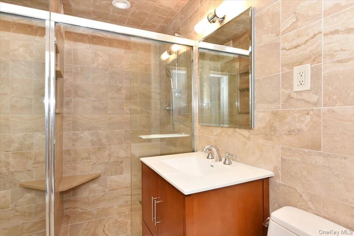 Hall Bath 2 Hall Bath 2