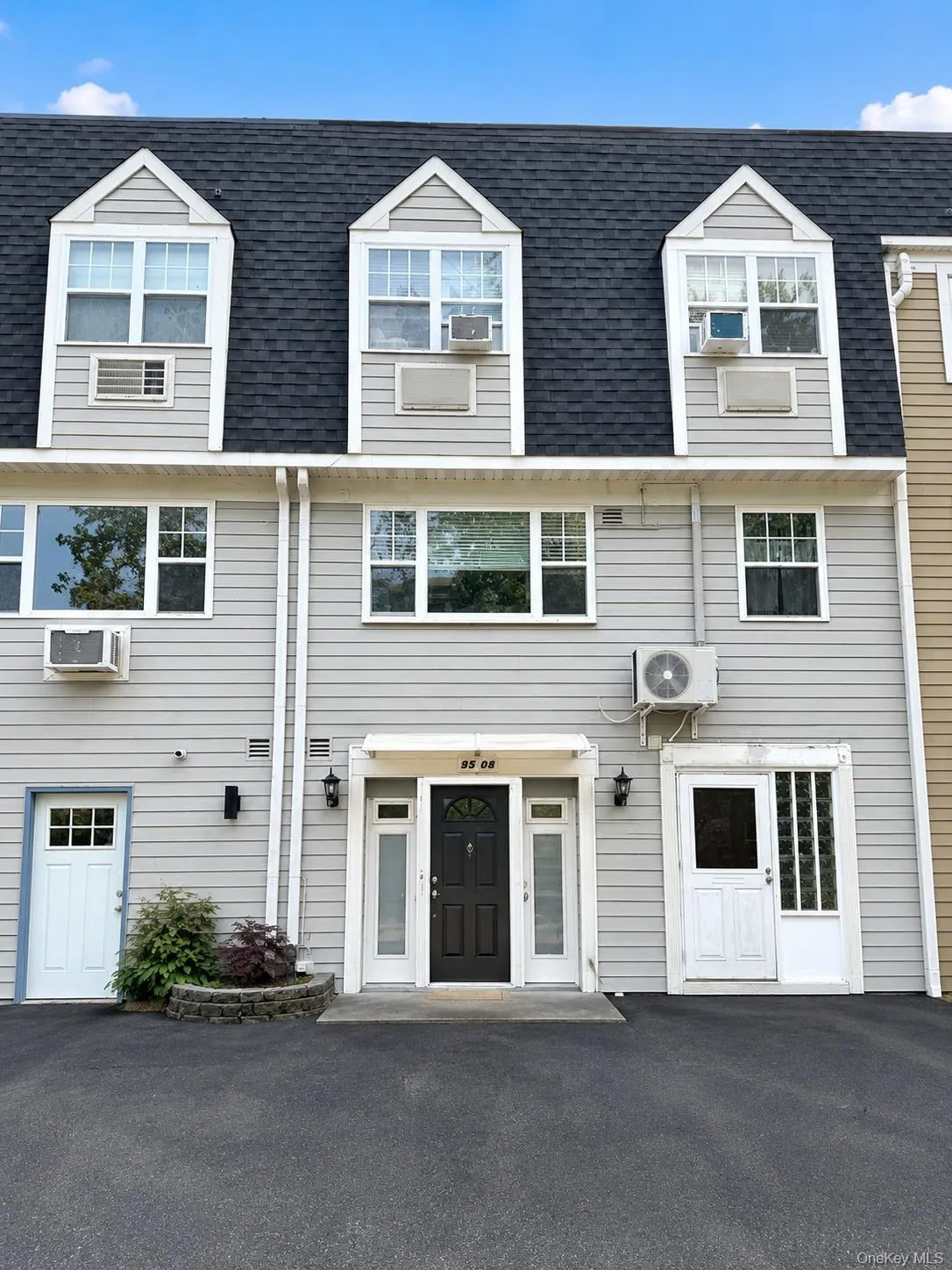 9508 Shore Front Parkway, New York, NY, 3 Bedrooms Bedrooms, 8 Rooms Rooms,3 BathroomsBathrooms,Residential,For Rent,Shore Front,0,1039235 9508 Shore Front Parkway, New York, NY, 3 Bedrooms Bedrooms, 8 Rooms Rooms,3 BathroomsBathrooms,Residential,For Rent,Shore Front,0,1039235