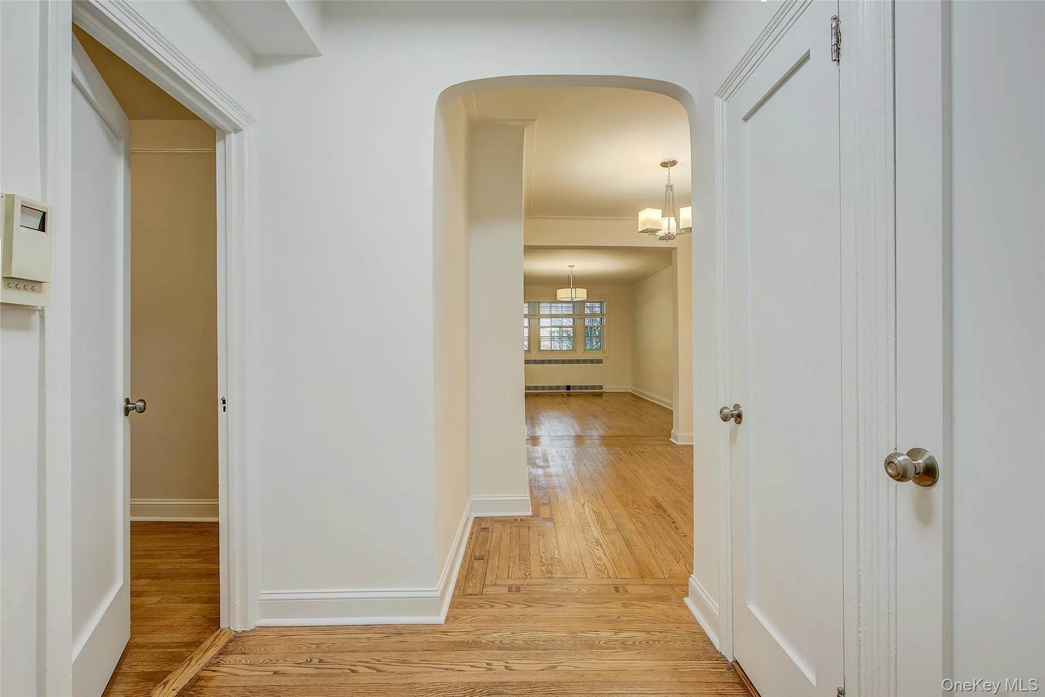77-12 35th Avenue, New York, NY, 2 Bedrooms Bedrooms, 4 Rooms Rooms,1 BathroomBathrooms,Residential,For Rent,35th,0,1039236 77-12 35th Avenue, New York, NY, 2 Bedrooms Bedrooms, 4 Rooms Rooms,1 BathroomBathrooms,Residential,For Rent,35th,0,1039236