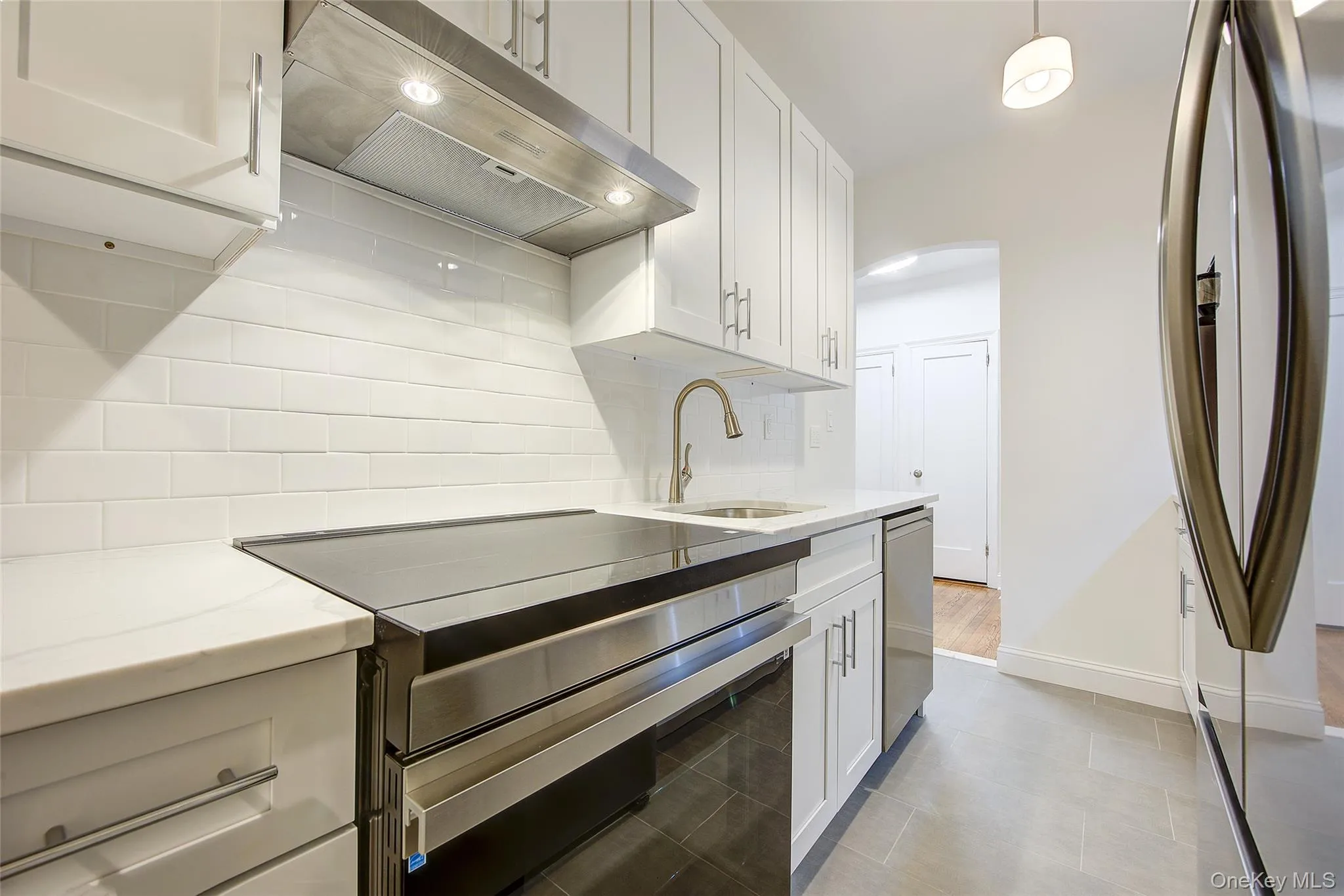 77-12 35th Avenue, New York, NY, 2 Bedrooms Bedrooms, 4 Rooms Rooms,1 BathroomBathrooms,Residential,For Rent,35th,0,1039236 77-12 35th Avenue, New York, NY, 2 Bedrooms Bedrooms, 4 Rooms Rooms,1 BathroomBathrooms,Residential,For Rent,35th,0,1039236