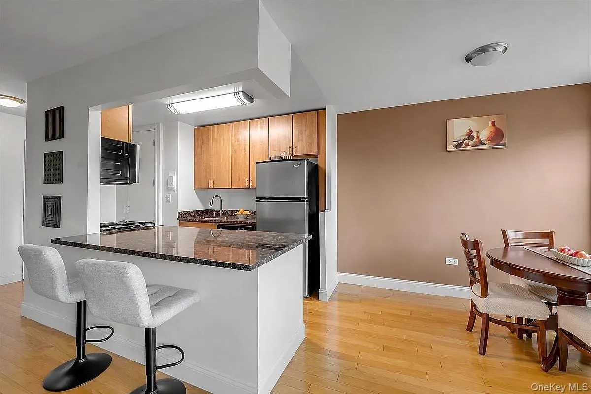 400 Cozine Avenue, New York, NY, 2 Bedrooms Bedrooms, 4 Rooms Rooms,1 BathroomBathrooms,Residential,For Rent,Cozine,0,1039237 400 Cozine Avenue, New York, NY, 2 Bedrooms Bedrooms, 4 Rooms Rooms,1 BathroomBathrooms,Residential,For Rent,Cozine,0,1039237
