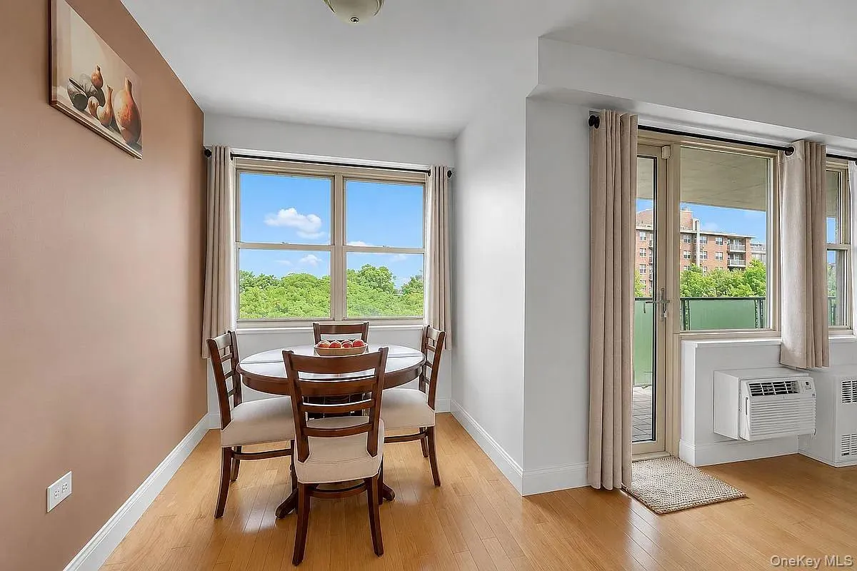 400 Cozine Avenue, New York, NY, 2 Bedrooms Bedrooms, 4 Rooms Rooms,1 BathroomBathrooms,Residential,For Rent,Cozine,0,1039237 400 Cozine Avenue, New York, NY, 2 Bedrooms Bedrooms, 4 Rooms Rooms,1 BathroomBathrooms,Residential,For Rent,Cozine,0,1039237
