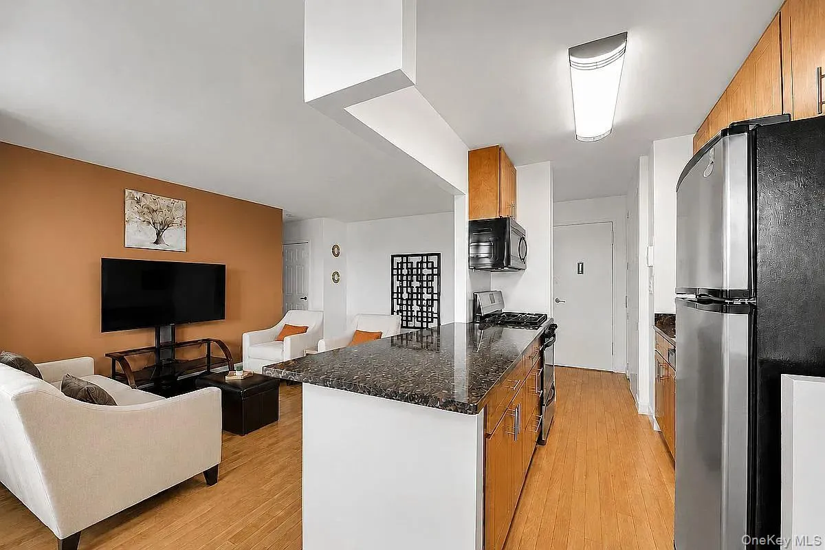 400 Cozine Avenue, New York, NY, 2 Bedrooms Bedrooms, 4 Rooms Rooms,1 BathroomBathrooms,Residential,For Rent,Cozine,0,1039237 400 Cozine Avenue, New York, NY, 2 Bedrooms Bedrooms, 4 Rooms Rooms,1 BathroomBathrooms,Residential,For Rent,Cozine,0,1039237
