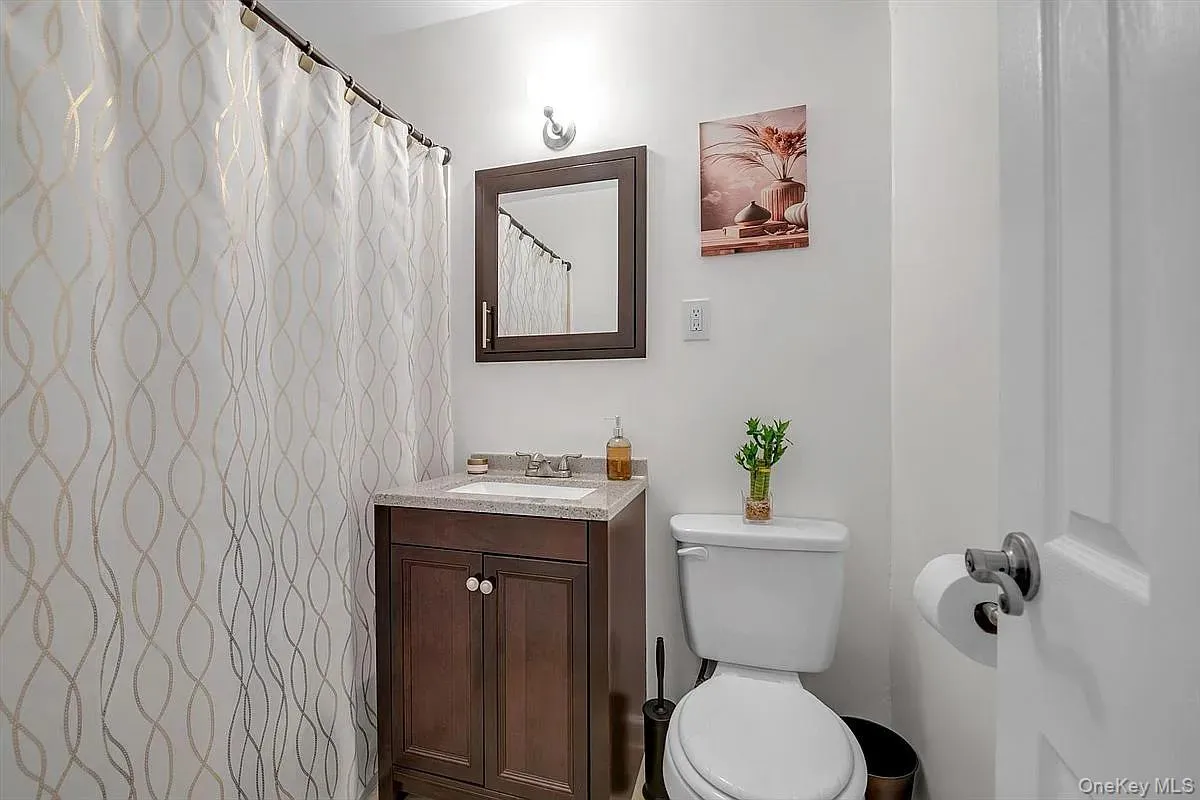 400 Cozine Avenue, New York, NY, 2 Bedrooms Bedrooms, 4 Rooms Rooms,1 BathroomBathrooms,Residential,For Rent,Cozine,0,1039237 400 Cozine Avenue, New York, NY, 2 Bedrooms Bedrooms, 4 Rooms Rooms,1 BathroomBathrooms,Residential,For Rent,Cozine,0,1039237