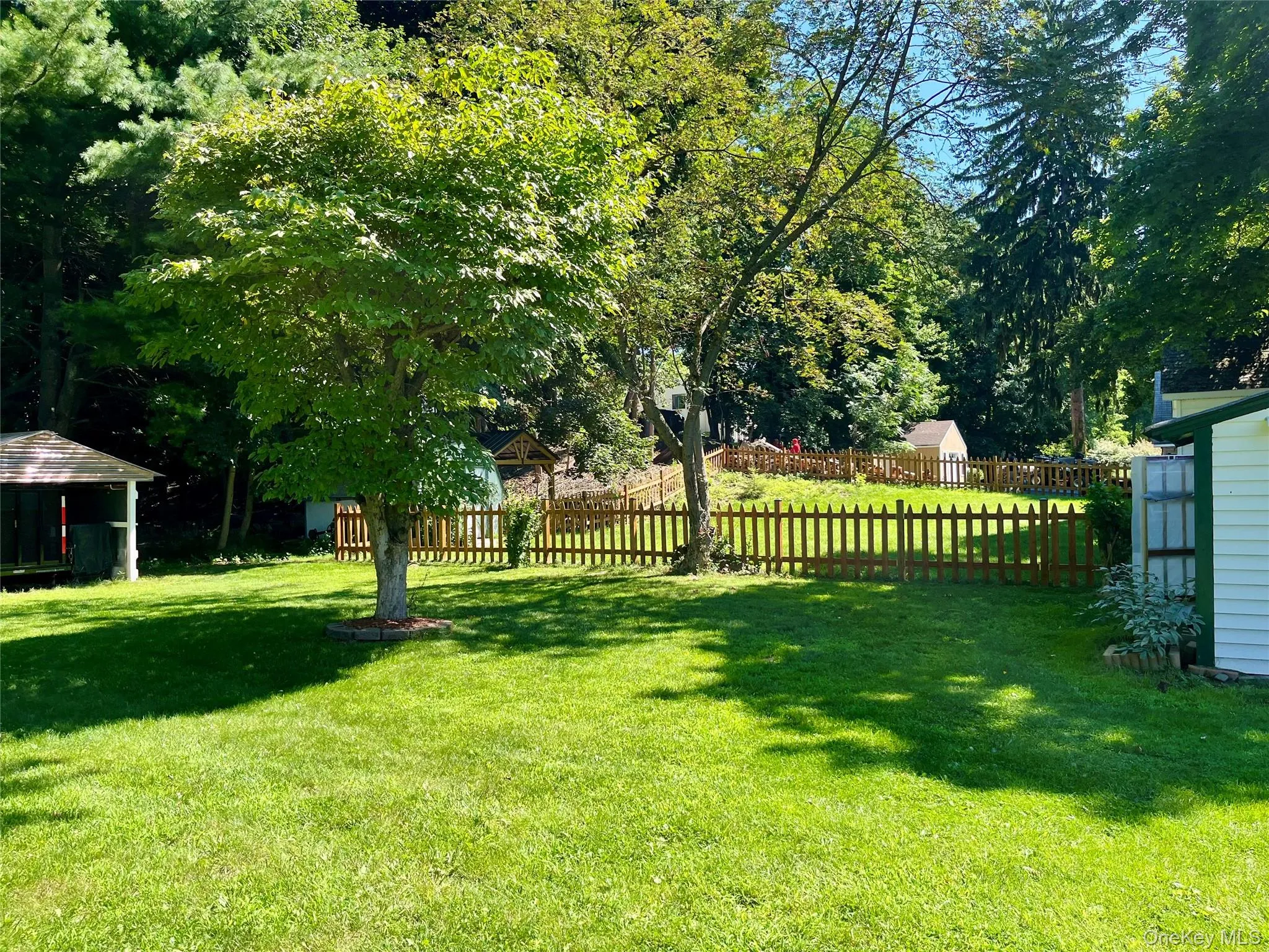11 Rose Place, Woodbury, NY, 2 Bedrooms Bedrooms, 7 Rooms Rooms,1 BathroomBathrooms,Residential,For Rent,Rose,0,1039240 11 Rose Place, Woodbury, NY, 2 Bedrooms Bedrooms, 7 Rooms Rooms,1 BathroomBathrooms,Residential,For Rent,Rose,0,1039240