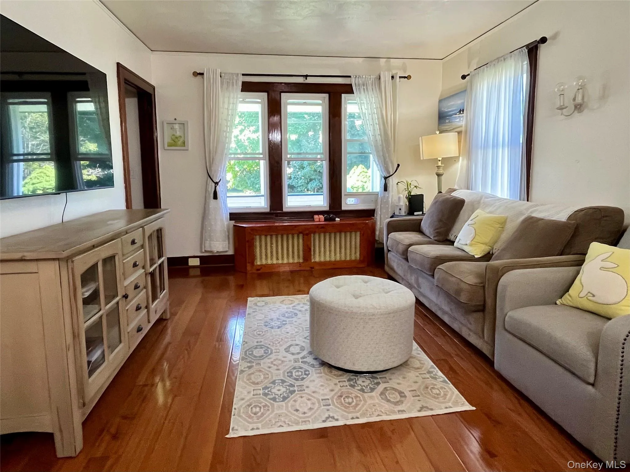 11 Rose Place, Woodbury, NY, 2 Bedrooms Bedrooms, 7 Rooms Rooms,1 BathroomBathrooms,Residential,For Rent,Rose,0,1039240 11 Rose Place, Woodbury, NY, 2 Bedrooms Bedrooms, 7 Rooms Rooms,1 BathroomBathrooms,Residential,For Rent,Rose,0,1039240