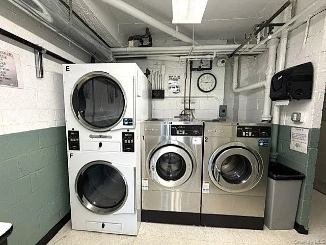 250 Broadway, Yonkers, NY, 2 Bedrooms Bedrooms, 5 Rooms Rooms,1 BathroomBathrooms,Residential,For Rent,Broadway,0,1039242 250 Broadway, Yonkers, NY, 2 Bedrooms Bedrooms, 5 Rooms Rooms,1 BathroomBathrooms,Residential,For Rent,Broadway,0,1039242
