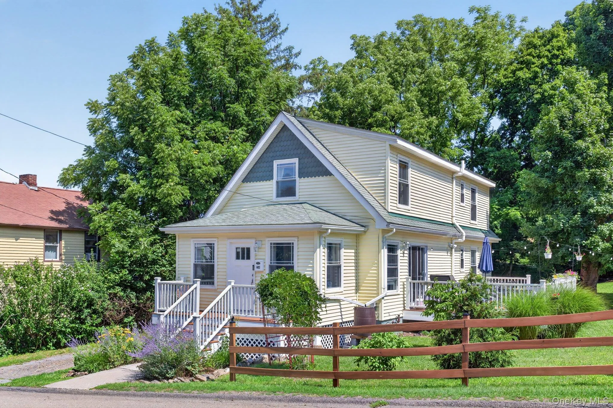 256 Main Street, Beacon, NY, 3 Bedrooms Bedrooms, 7 Rooms Rooms,2 BathroomsBathrooms,Residential,For Rent,Main,0,1039243 256 Main Street, Beacon, NY, 3 Bedrooms Bedrooms, 7 Rooms Rooms,2 BathroomsBathrooms,Residential,For Rent,Main,0,1039243