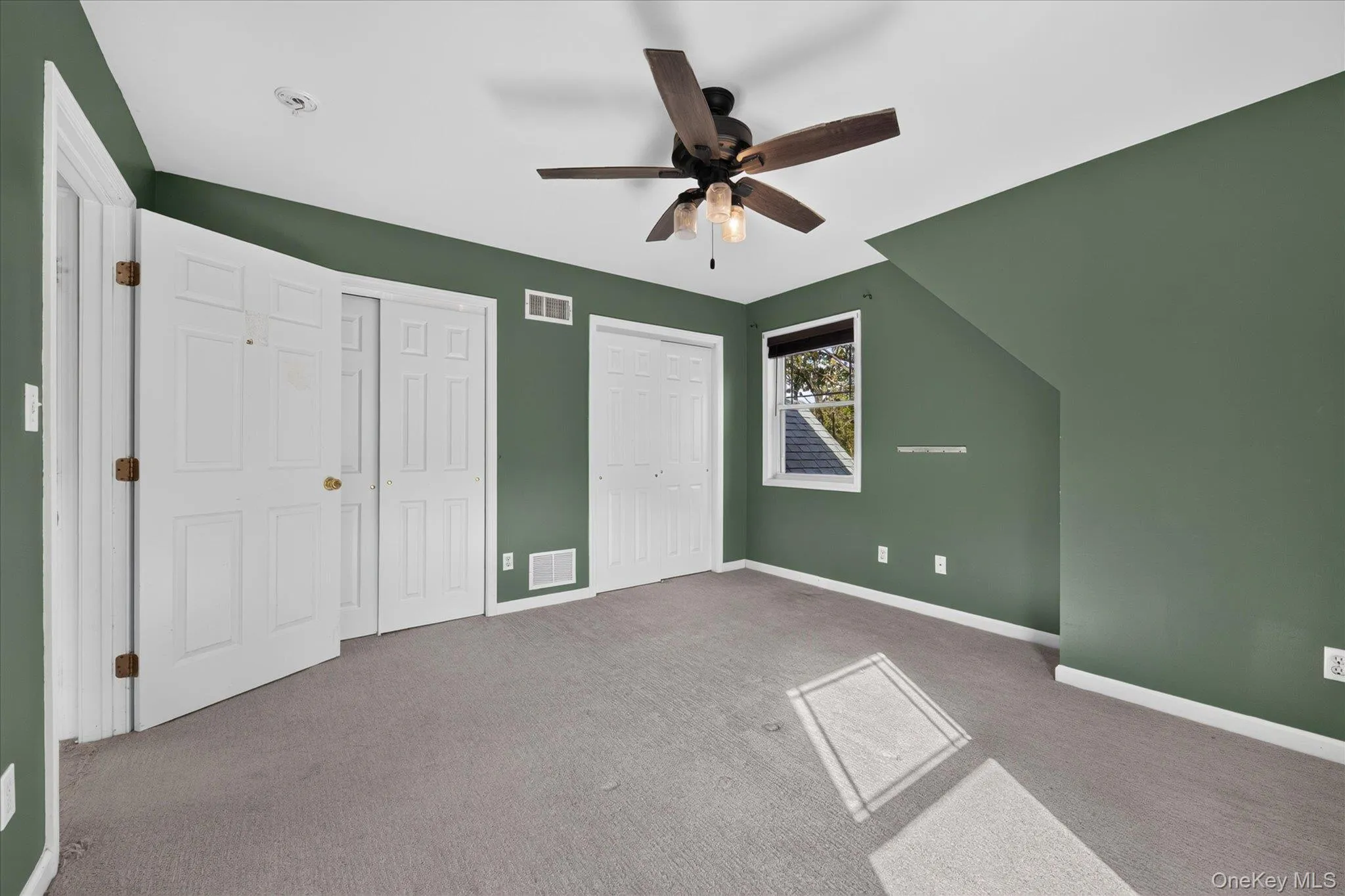 2nd Floor Bedroom 1 2nd Floor Bedroom 1