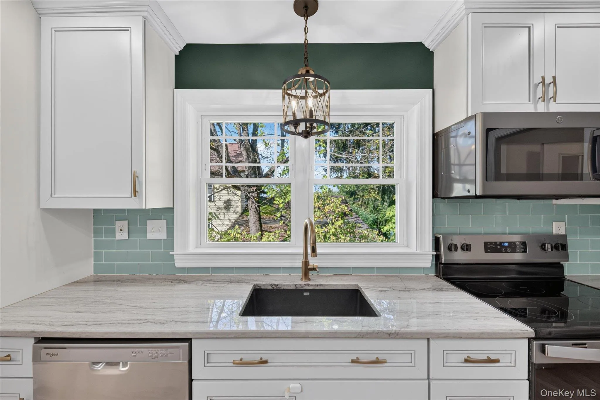256 Main Street, Beacon, NY, 3 Bedrooms Bedrooms, 7 Rooms Rooms,2 BathroomsBathrooms,Residential,For Rent,Main,0,1039243 256 Main Street, Beacon, NY, 3 Bedrooms Bedrooms, 7 Rooms Rooms,2 BathroomsBathrooms,Residential,For Rent,Main,0,1039243