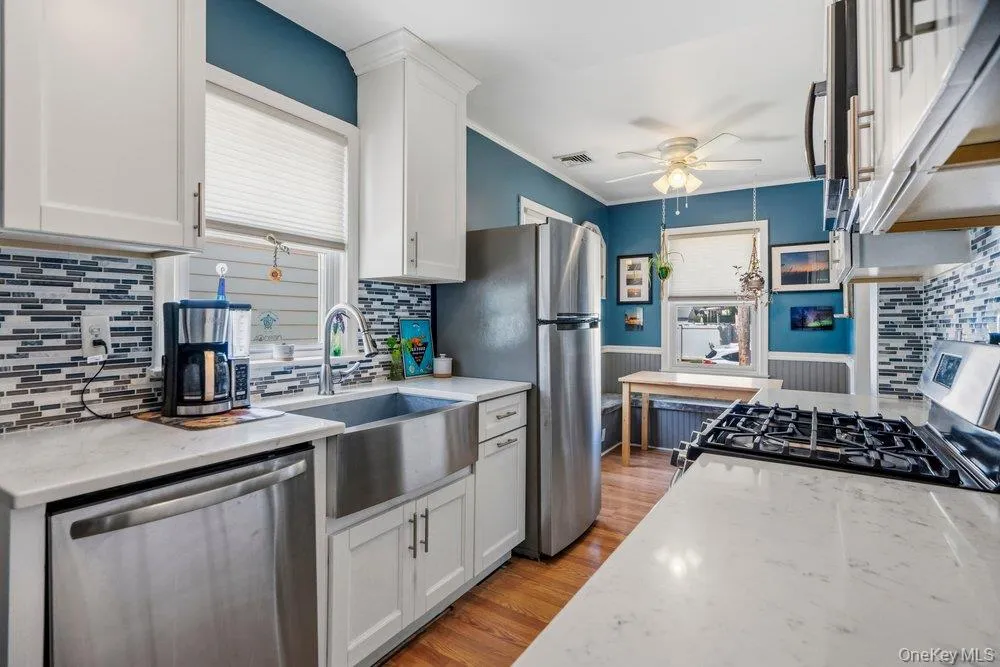 149 Arlington Street, North Hempstead, NY, 3 Bedrooms Bedrooms, 6 Rooms Rooms,2 BathroomsBathrooms,Residential,For Rent,Arlington,0,1039248 149 Arlington Street, North Hempstead, NY, 3 Bedrooms Bedrooms, 6 Rooms Rooms,2 BathroomsBathrooms,Residential,For Rent,Arlington,0,1039248