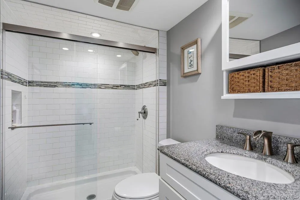 149 Arlington Street, North Hempstead, NY, 3 Bedrooms Bedrooms, 6 Rooms Rooms,2 BathroomsBathrooms,Residential,For Rent,Arlington,0,1039248 149 Arlington Street, North Hempstead, NY, 3 Bedrooms Bedrooms, 6 Rooms Rooms,2 BathroomsBathrooms,Residential,For Rent,Arlington,0,1039248