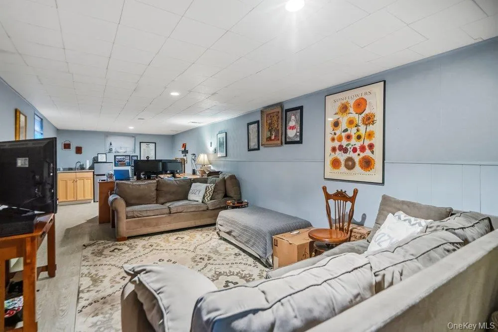 149 Arlington Street, North Hempstead, NY, 3 Bedrooms Bedrooms, 6 Rooms Rooms,2 BathroomsBathrooms,Residential,For Rent,Arlington,0,1039248 149 Arlington Street, North Hempstead, NY, 3 Bedrooms Bedrooms, 6 Rooms Rooms,2 BathroomsBathrooms,Residential,For Rent,Arlington,0,1039248