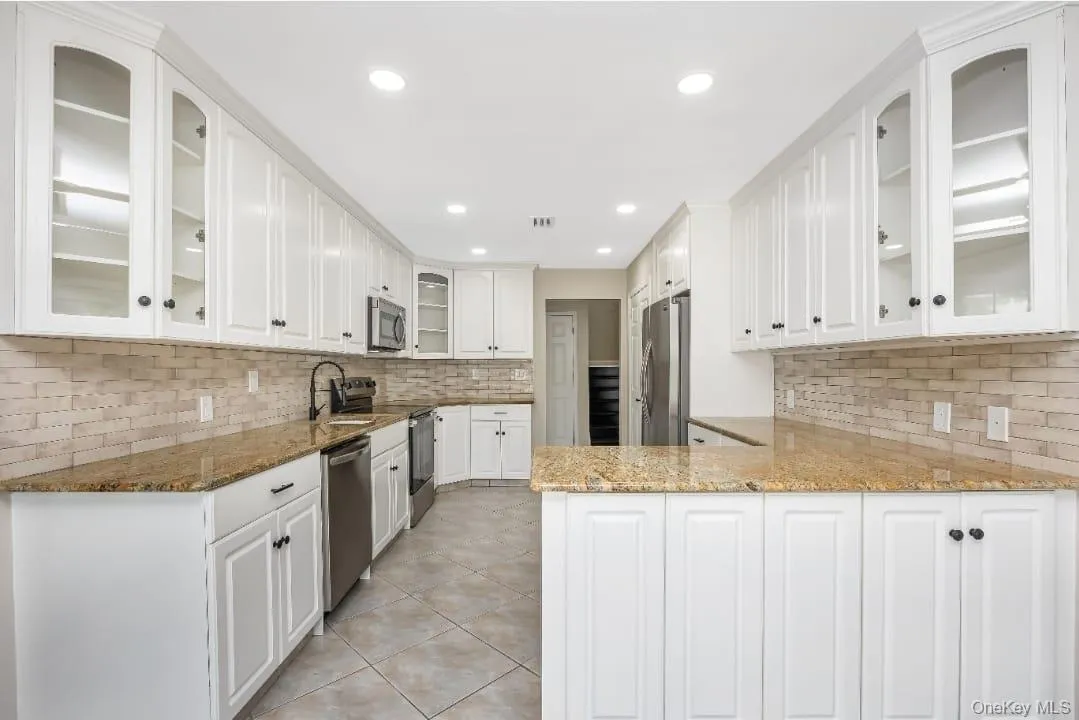 103 Colony Drive, Islip, NY, 4 Bedrooms Bedrooms, 8 Rooms Rooms,2 BathroomsBathrooms,Residential,For Rent,Colony,0,1039251 103 Colony Drive, Islip, NY, 4 Bedrooms Bedrooms, 8 Rooms Rooms,2 BathroomsBathrooms,Residential,For Rent,Colony,0,1039251