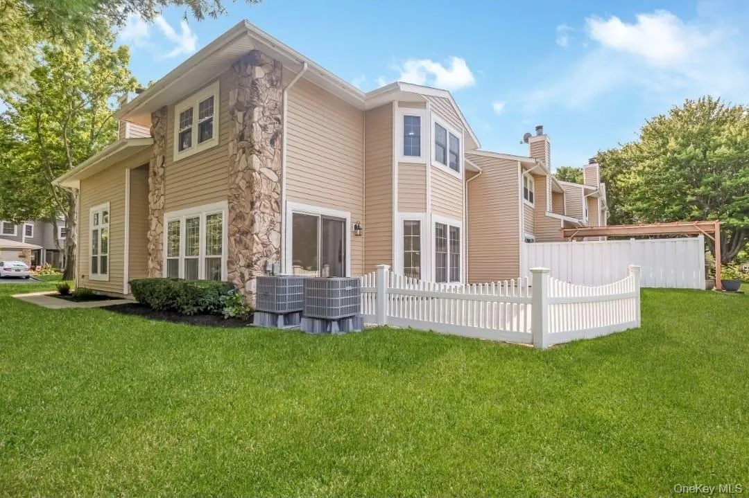 103 Colony Drive, Islip, NY, 4 Bedrooms Bedrooms, 8 Rooms Rooms,2 BathroomsBathrooms,Residential,For Rent,Colony,0,1039251 103 Colony Drive, Islip, NY, 4 Bedrooms Bedrooms, 8 Rooms Rooms,2 BathroomsBathrooms,Residential,For Rent,Colony,0,1039251