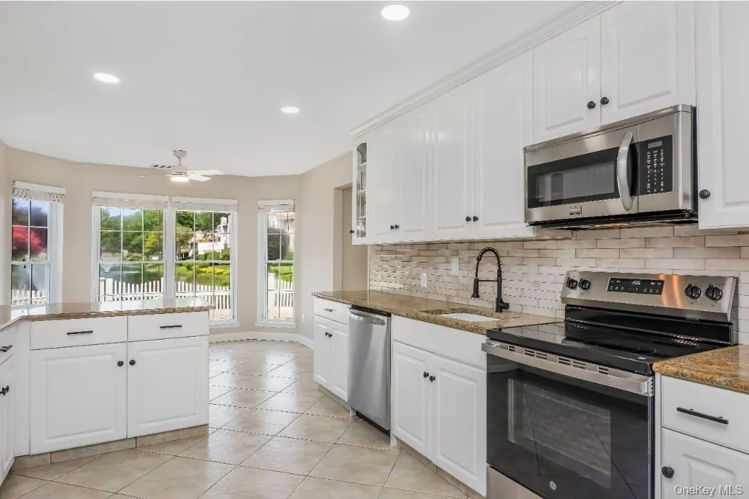 103 Colony Drive, Islip, NY, 4 Bedrooms Bedrooms, 8 Rooms Rooms,2 BathroomsBathrooms,Residential,For Rent,Colony,0,1039251 103 Colony Drive, Islip, NY, 4 Bedrooms Bedrooms, 8 Rooms Rooms,2 BathroomsBathrooms,Residential,For Rent,Colony,0,1039251